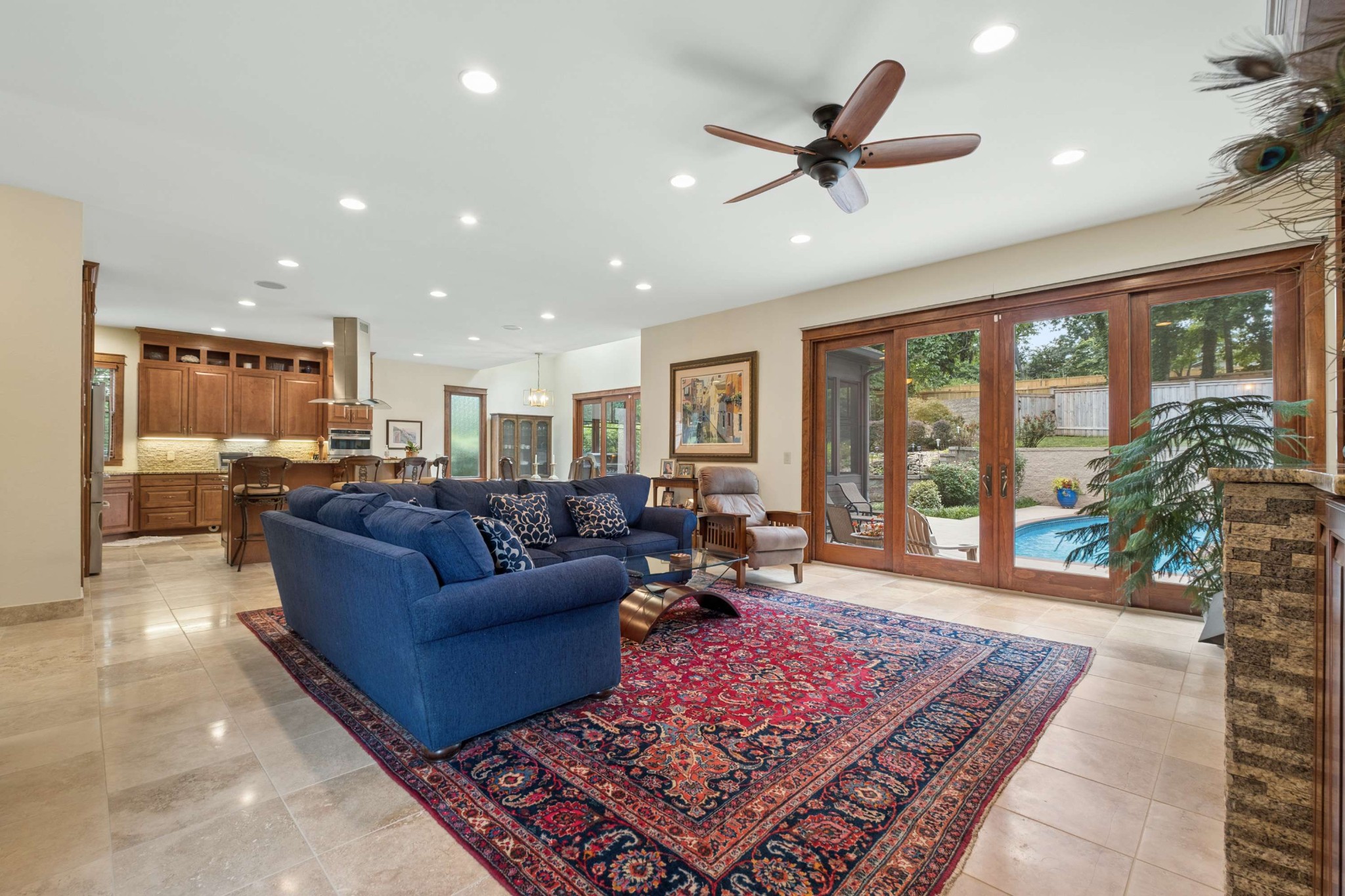 2115 Sharondale Dr