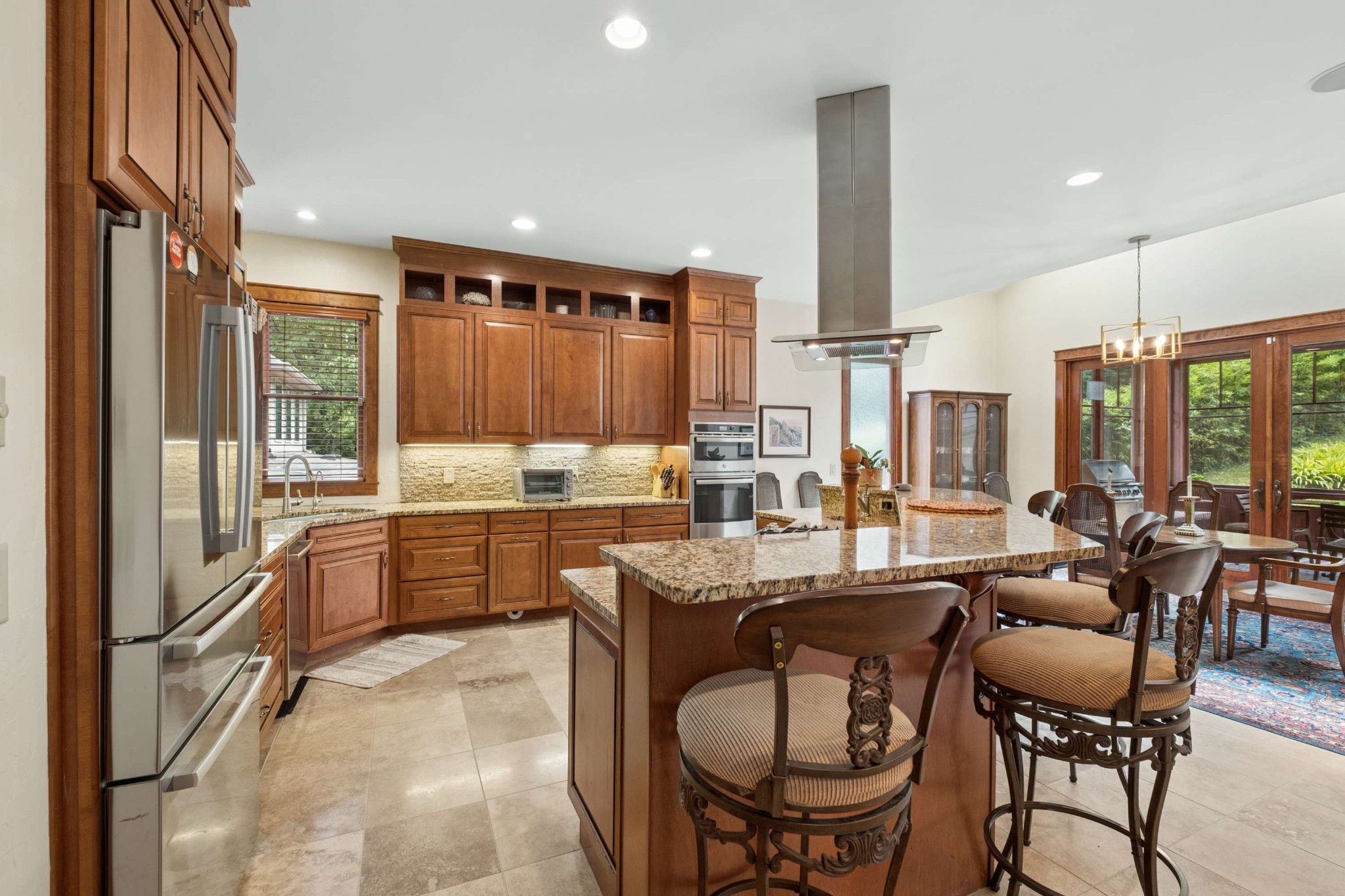 2115 Sharondale Dr