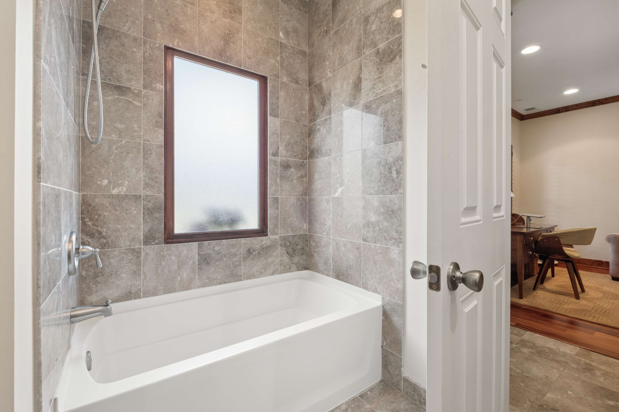 2115 Sharondale Dr