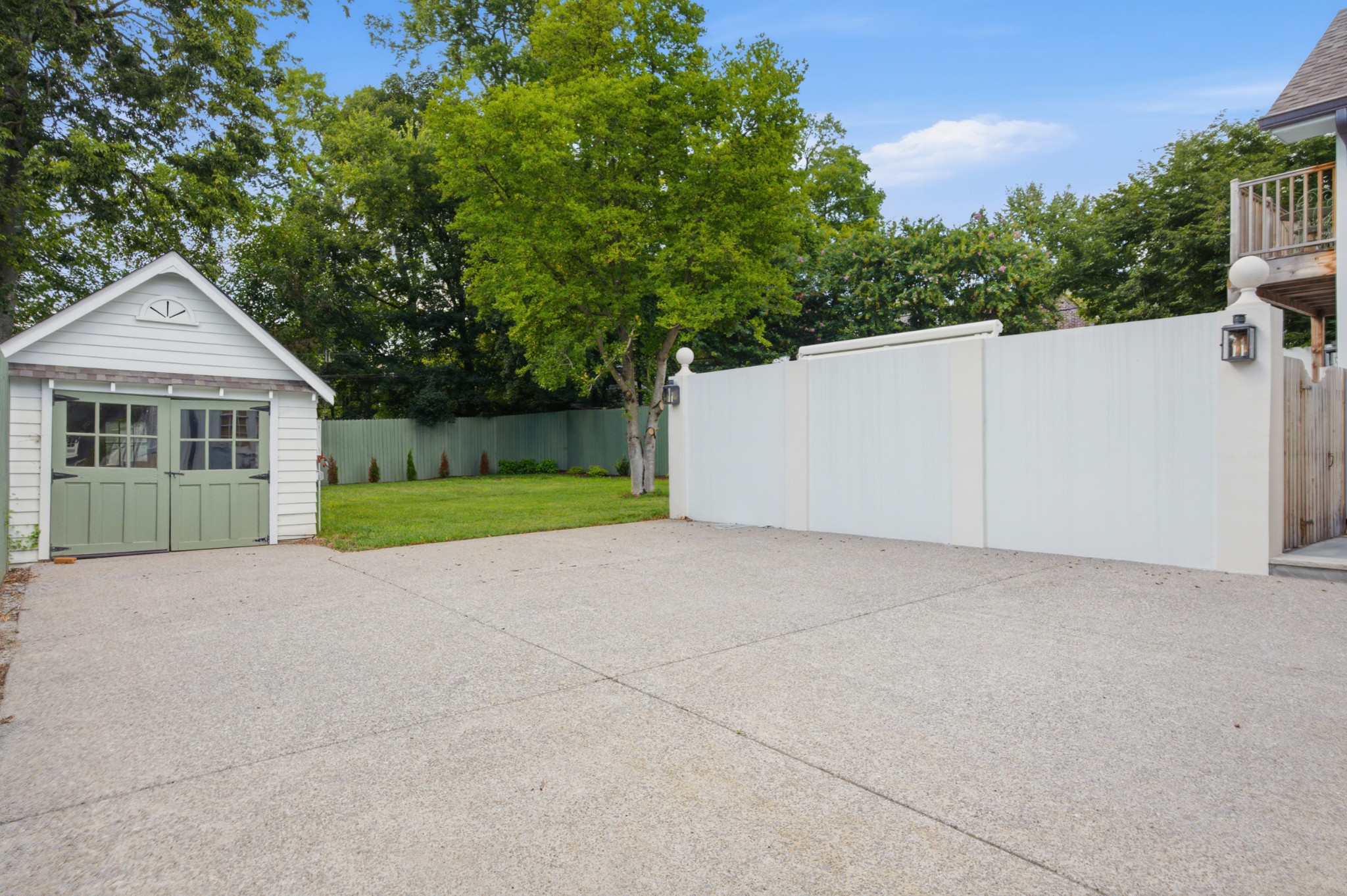 205 Carden Ave