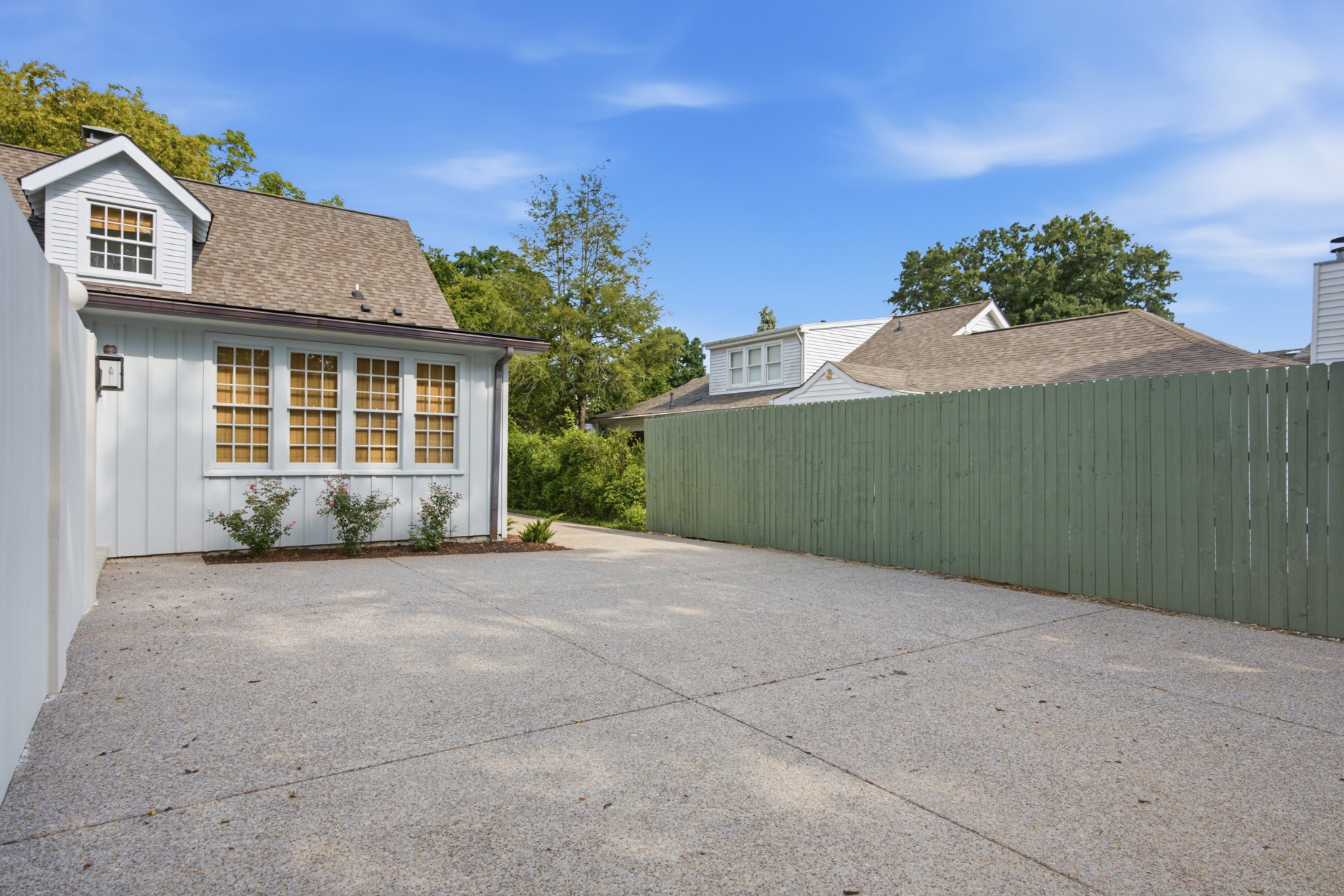 205 Carden Ave