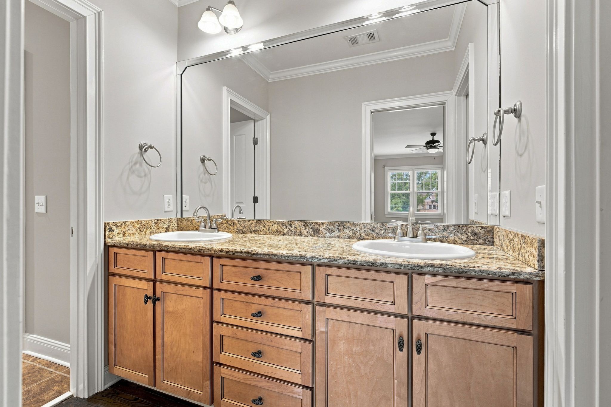 4216 Hillsboro Pike