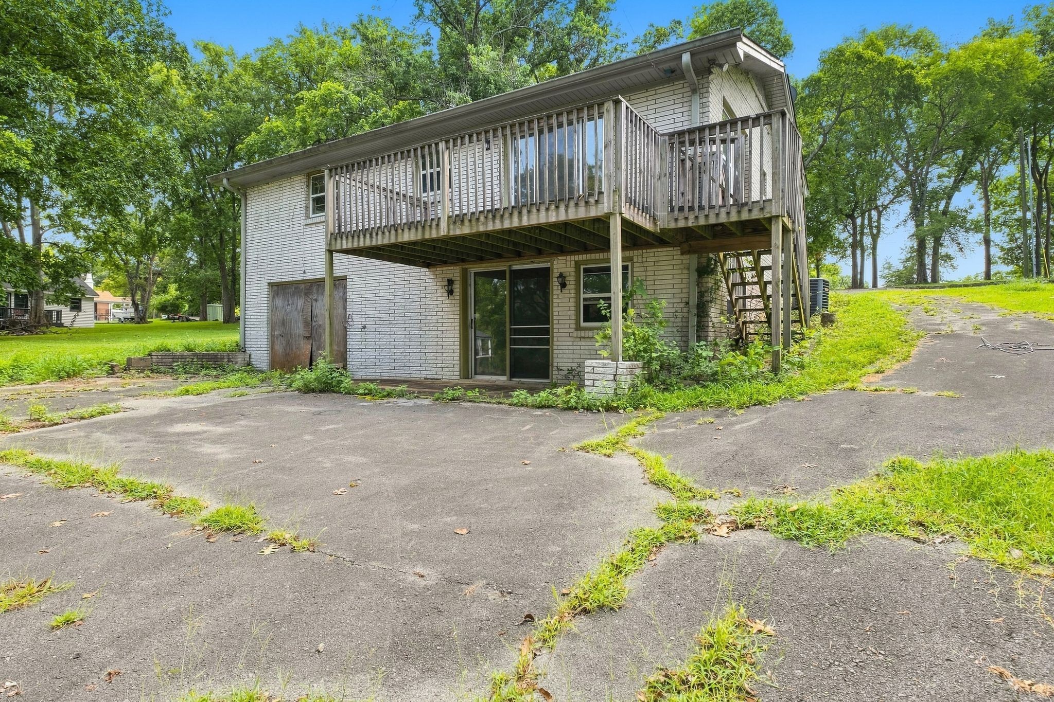 148 Sunset Dr