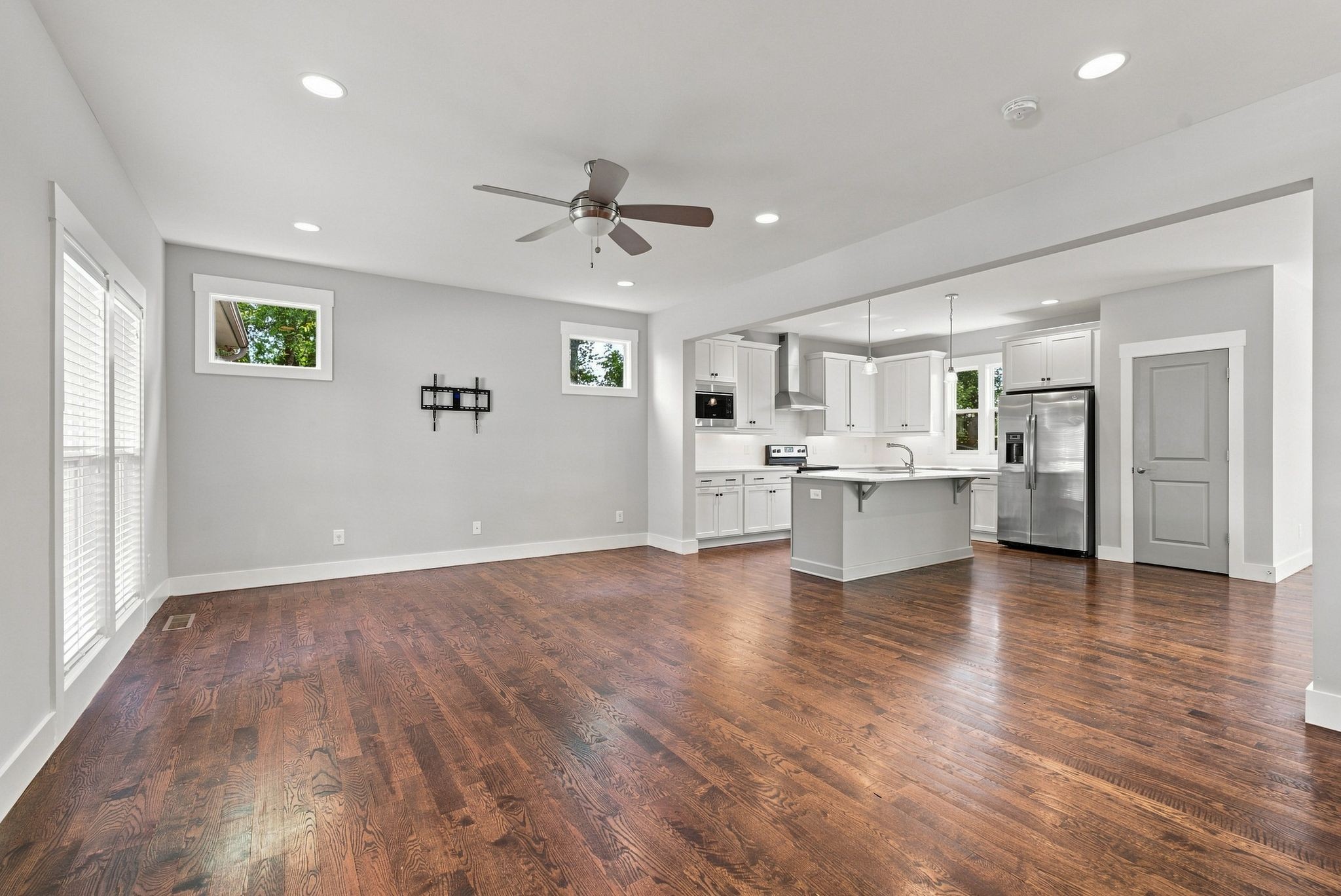 702B Waco Dr