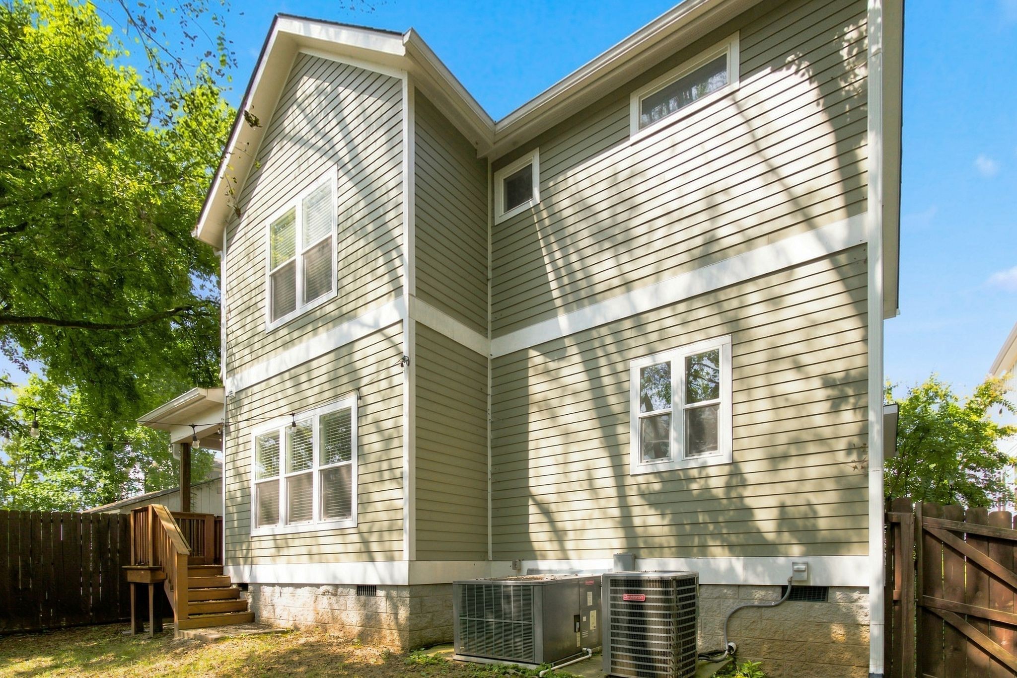 702B Waco Dr