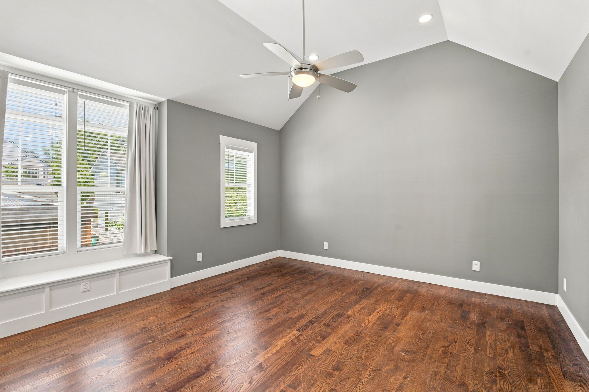 702B Waco Dr