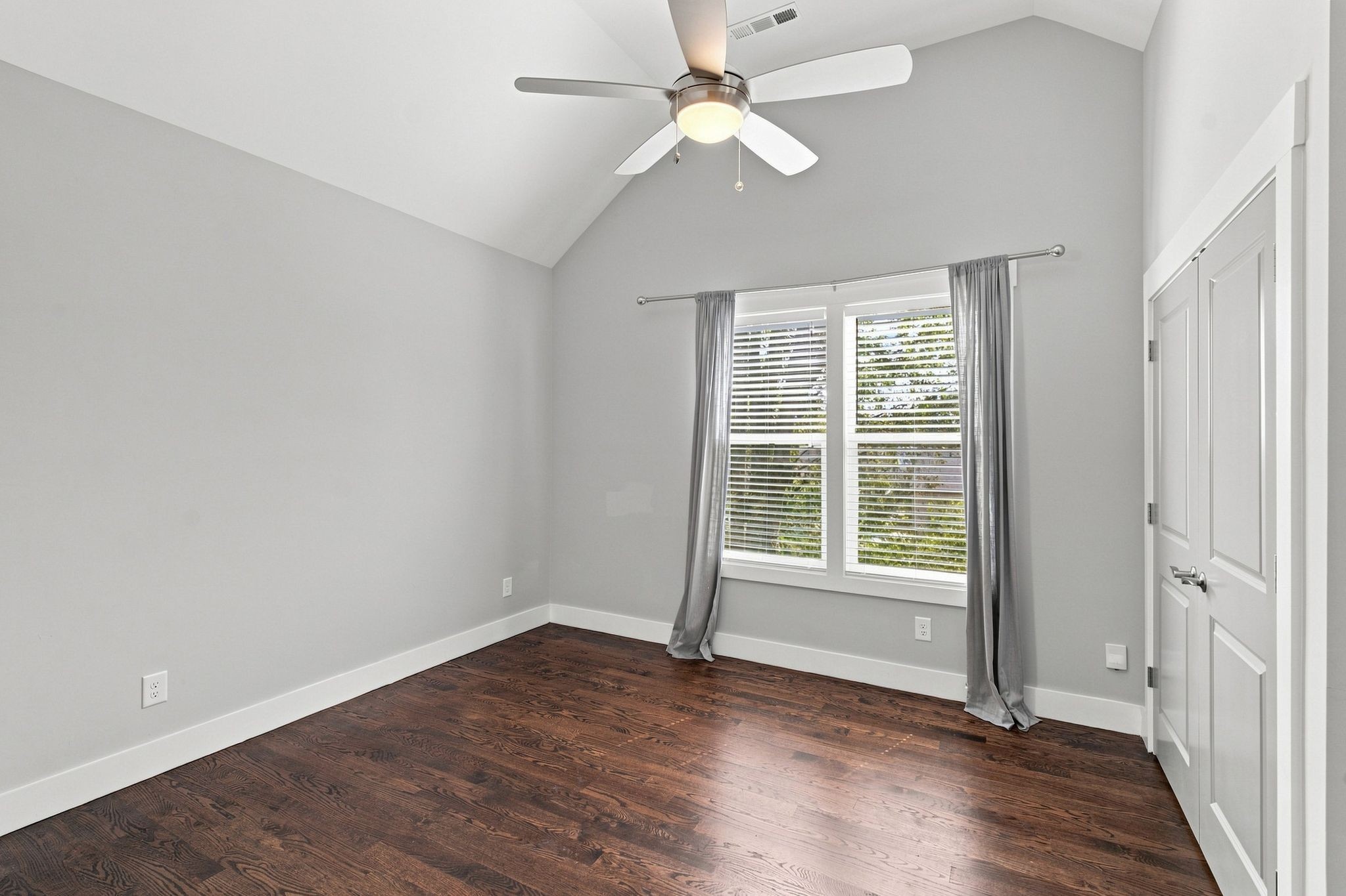 702B Waco Dr