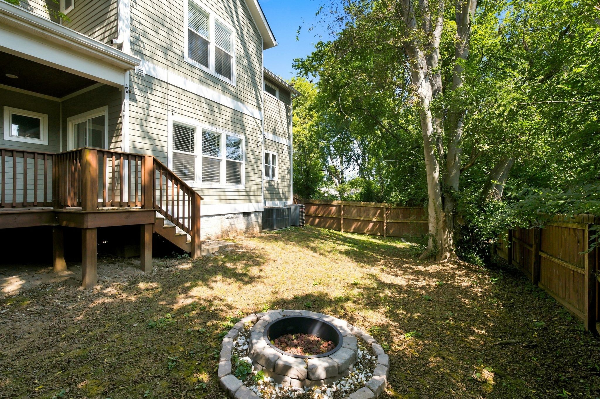 702B Waco Dr