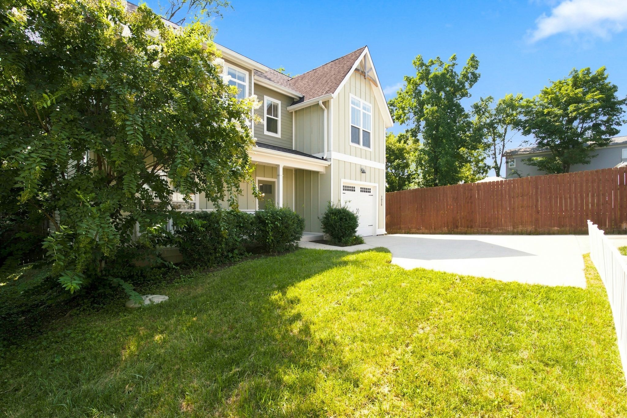 702B Waco Dr