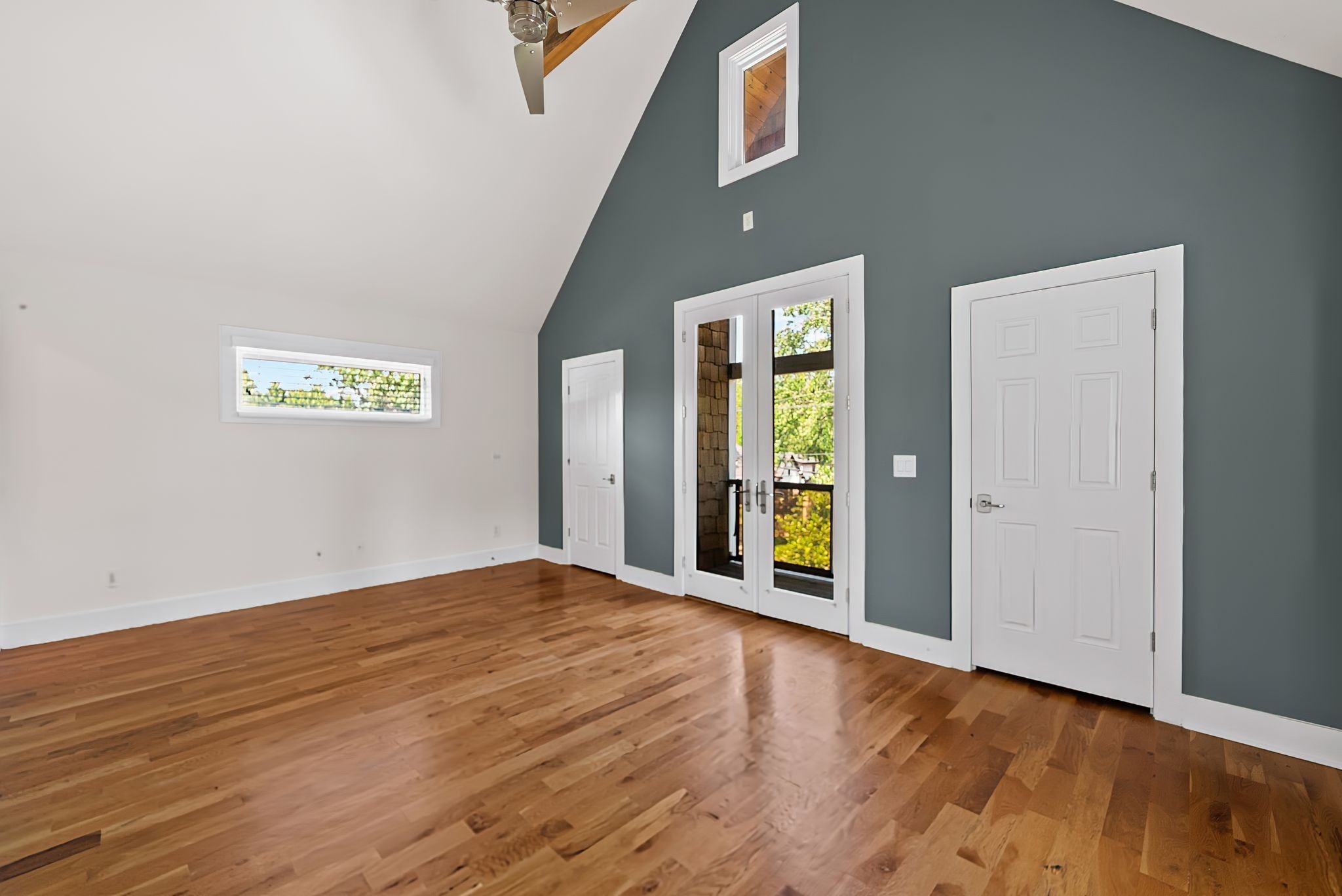 2115 Grantland Ave