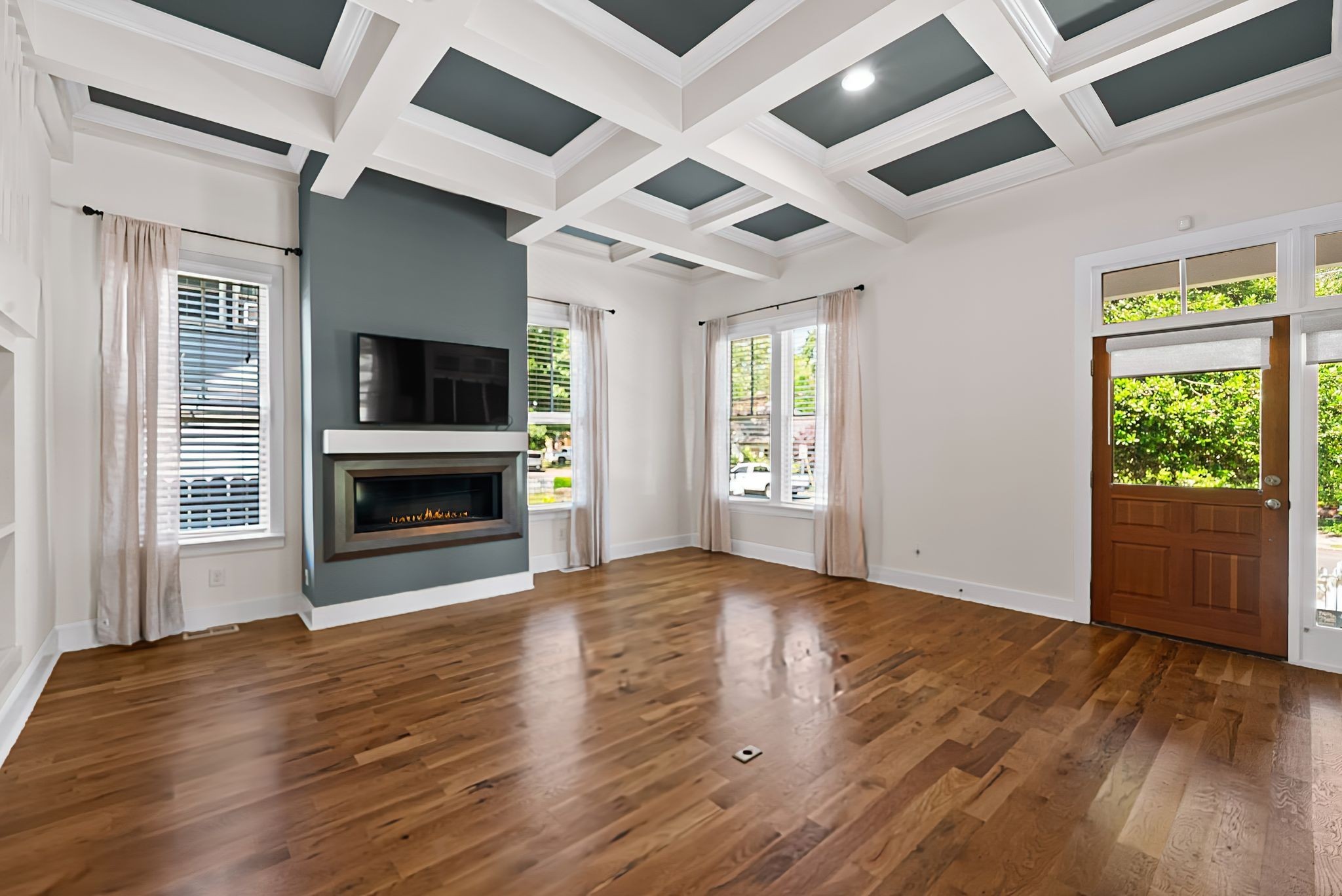 2115 Grantland Ave