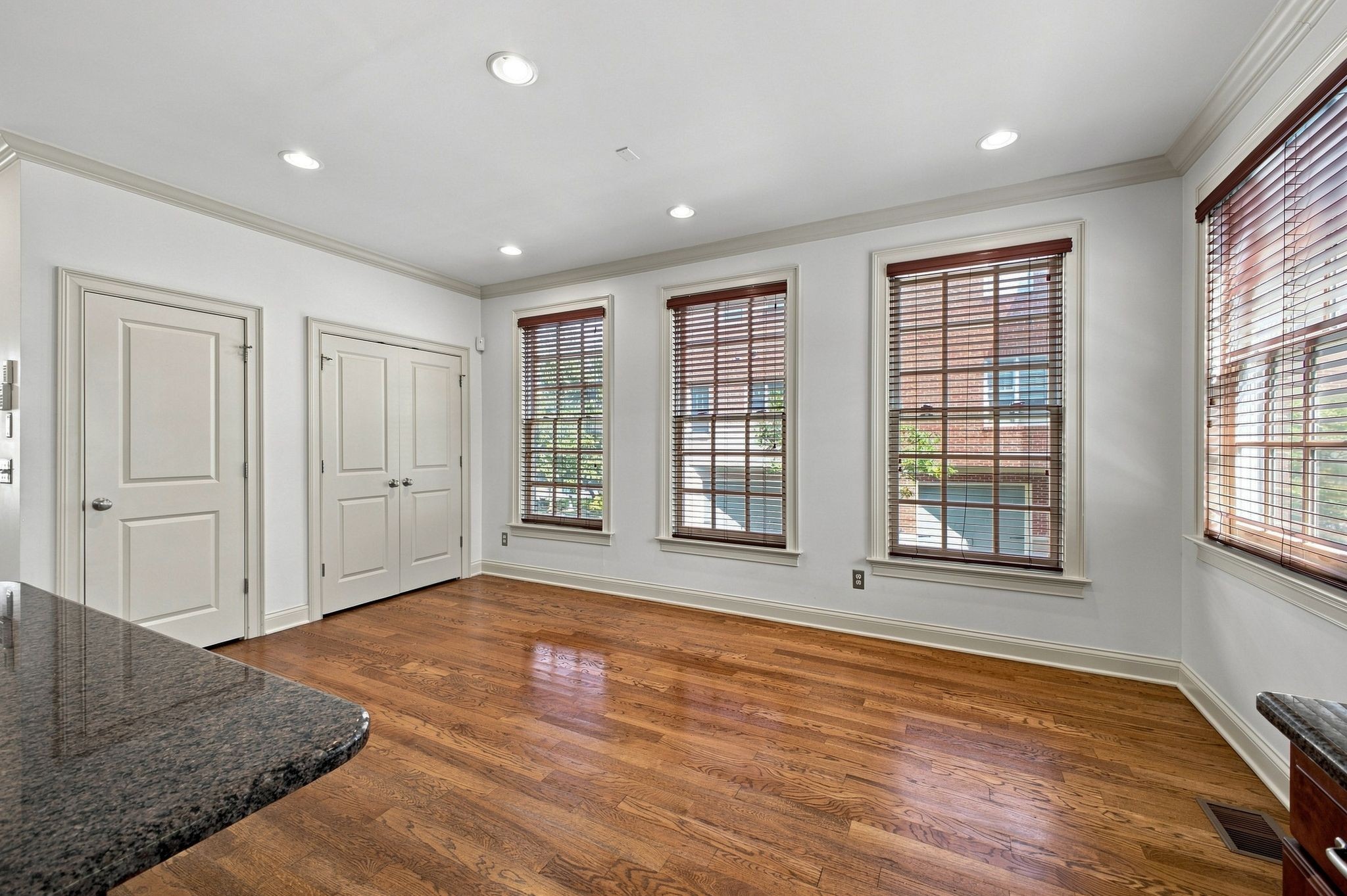 3180 Parthenon Ave Unit: 110