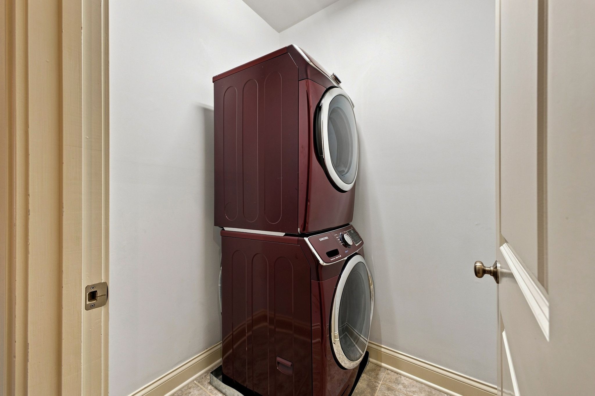3180 Parthenon Ave Unit: 110