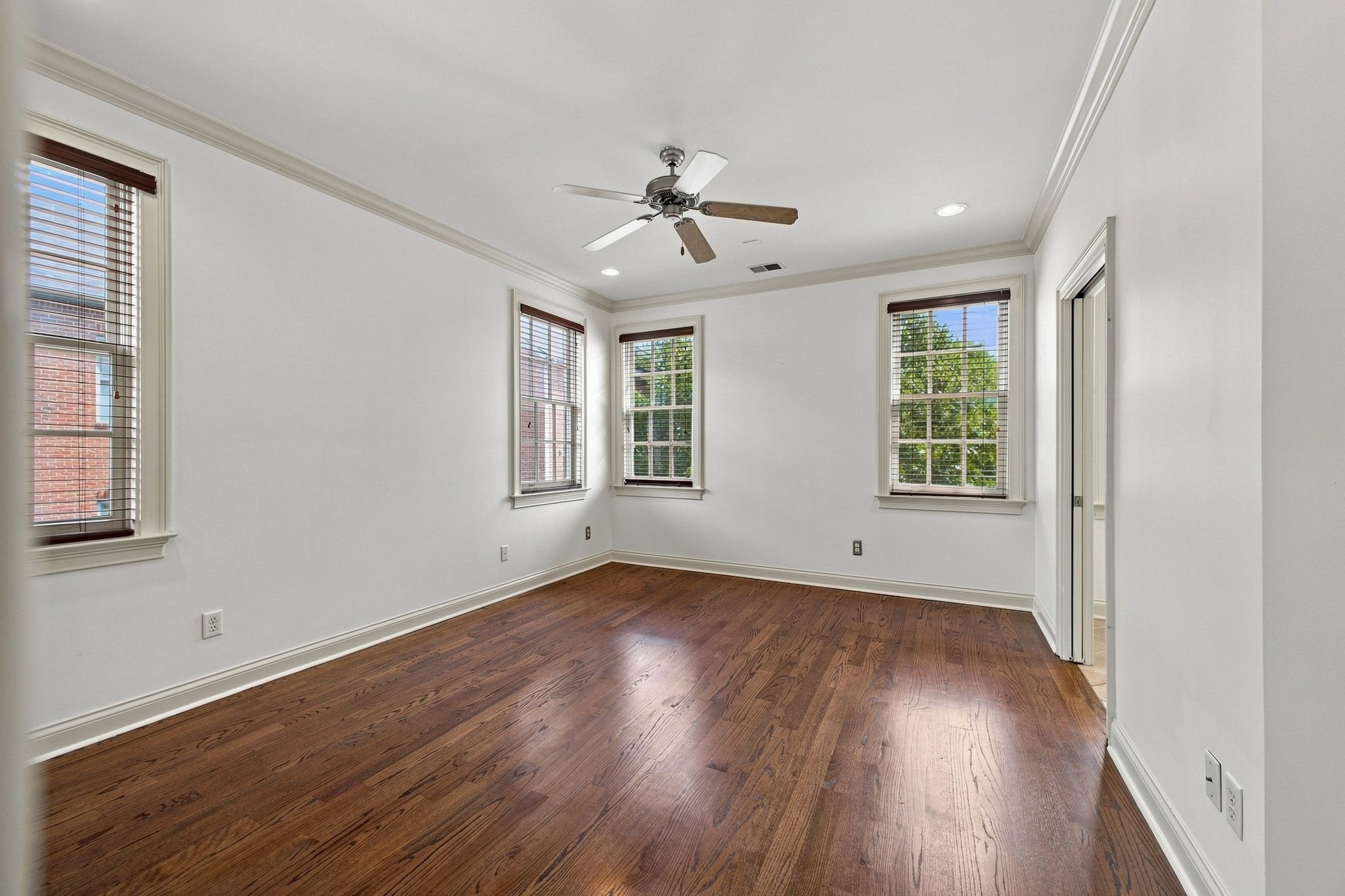 3180 Parthenon Ave Unit: 110