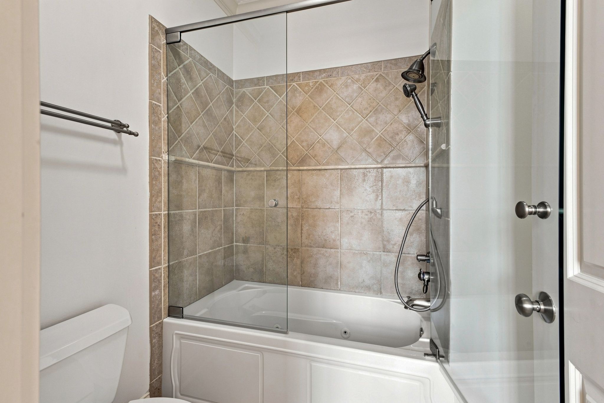 3180 Parthenon Ave Unit: 110