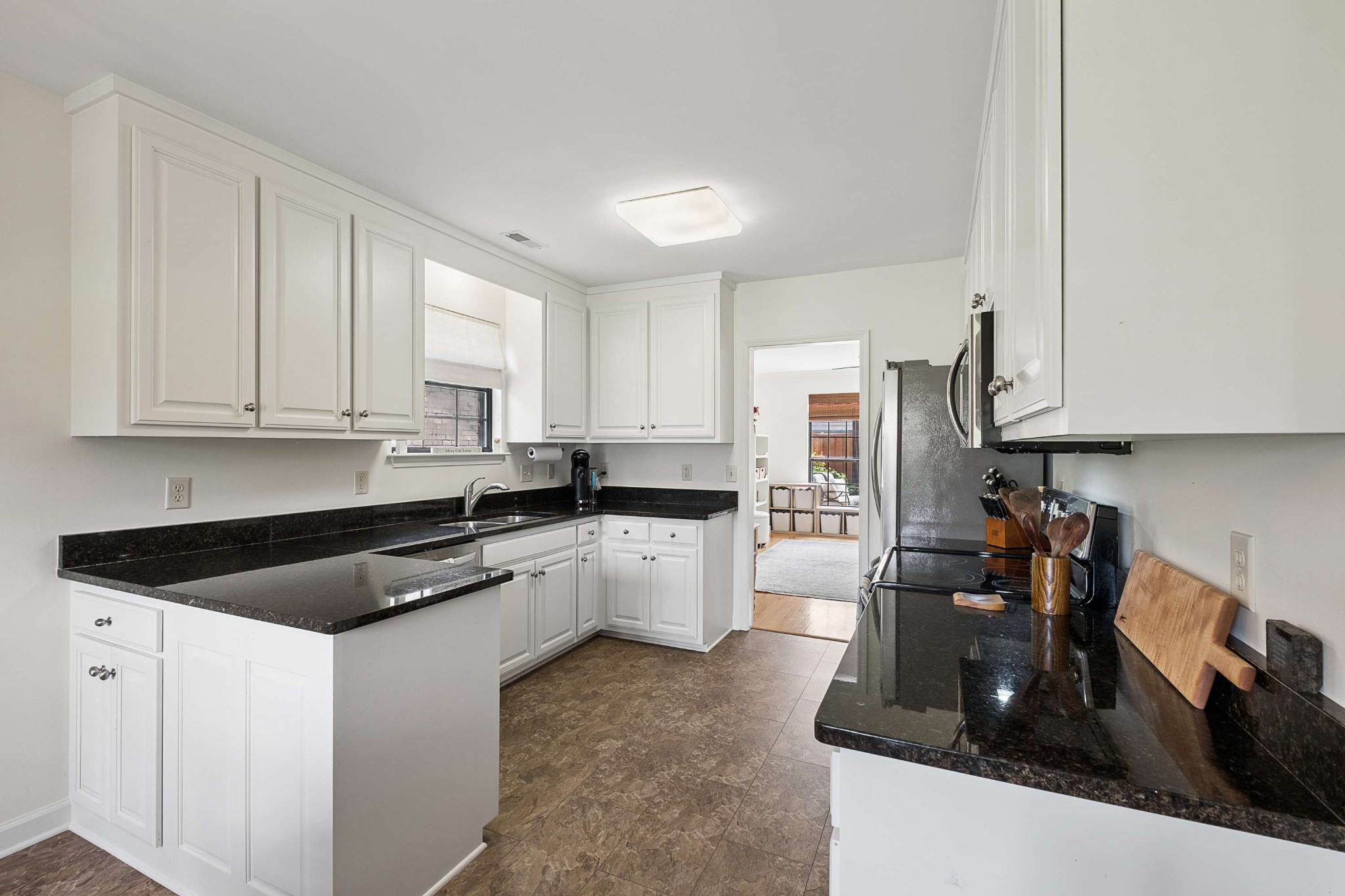 9220 Sawyer Brown Rd