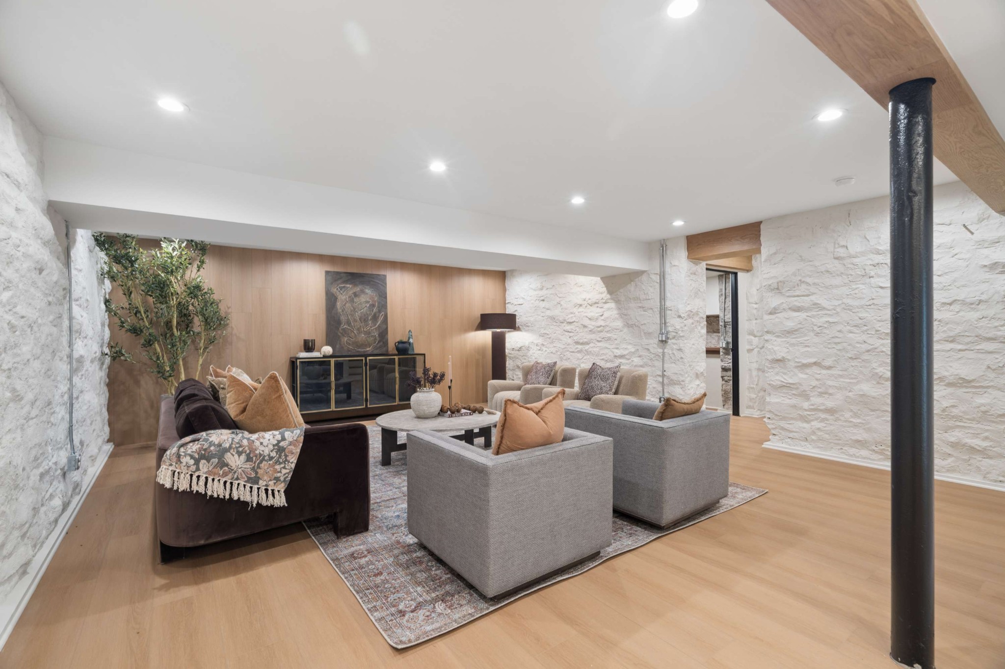 110 Lynnwood Blvd