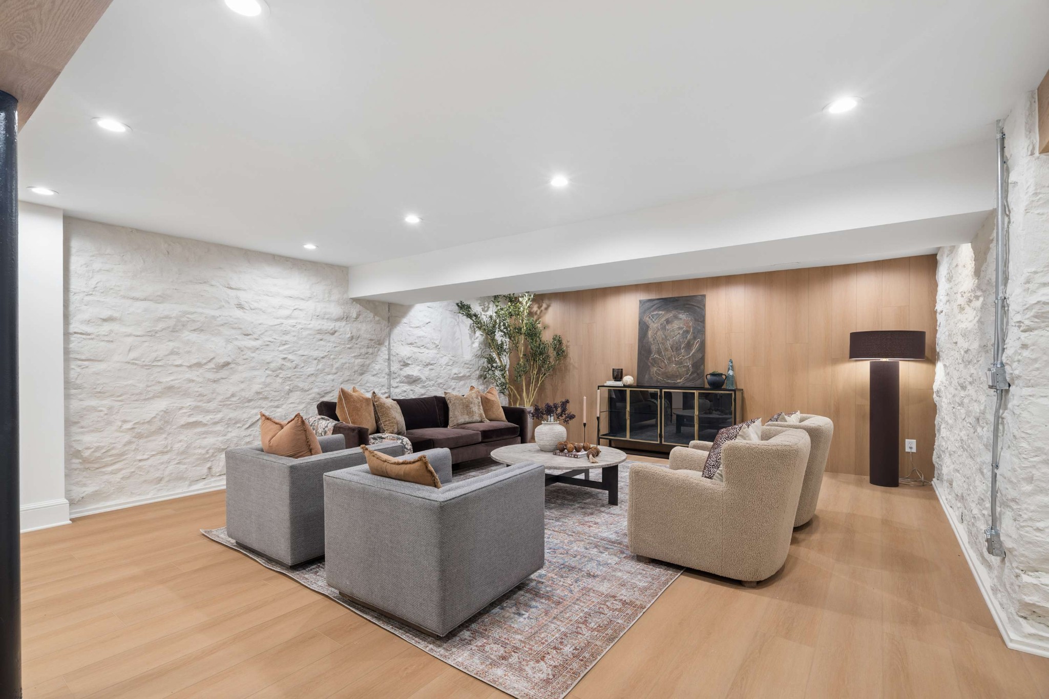 110 Lynnwood Blvd