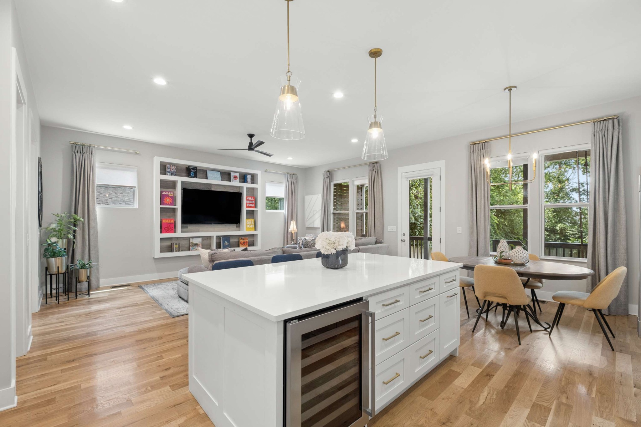 2013B Hutton Dr