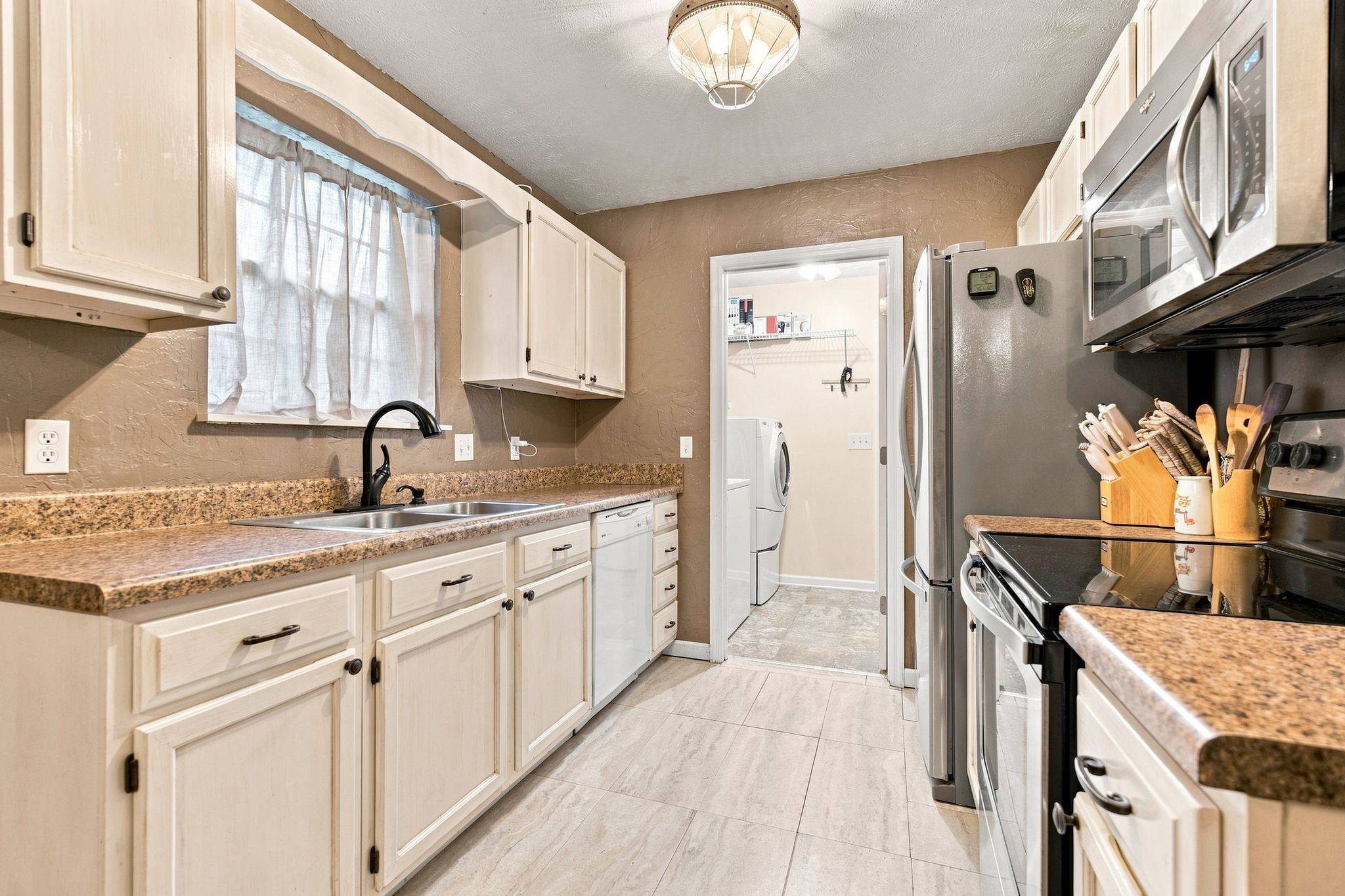 257 Brook Ct