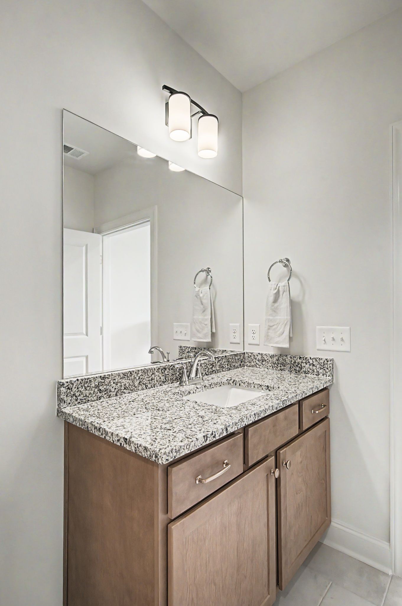 482 Portsdale Dr Unit: 15