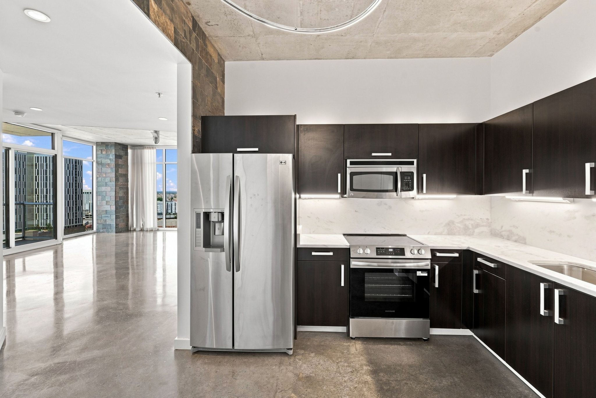 600 12th Ave, S Unit: 1915