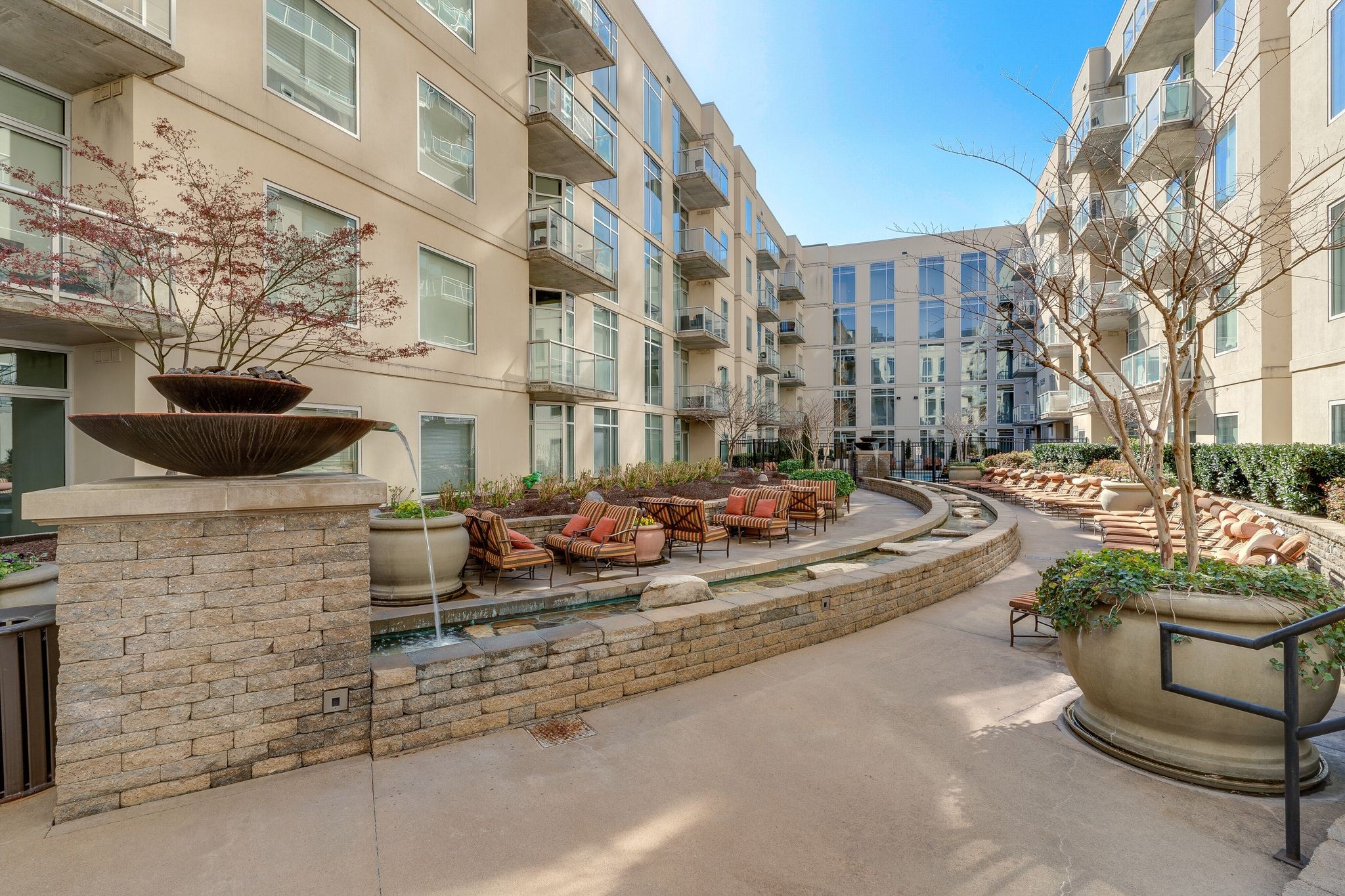 600 12th Ave, S Unit: 1915