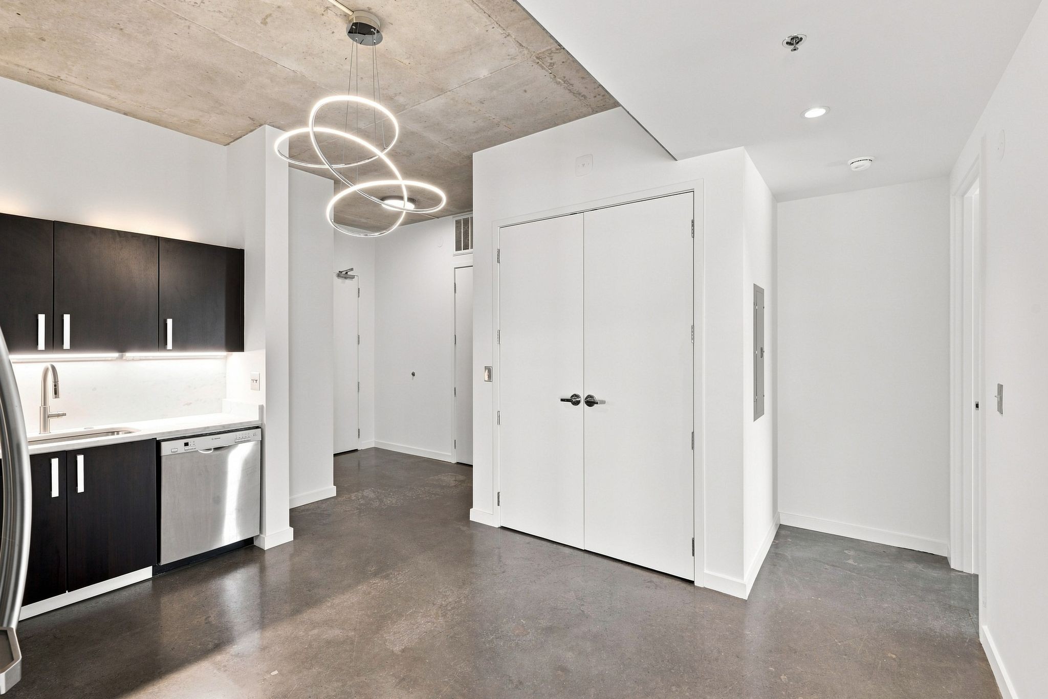 600 12th Ave, S Unit: 1915