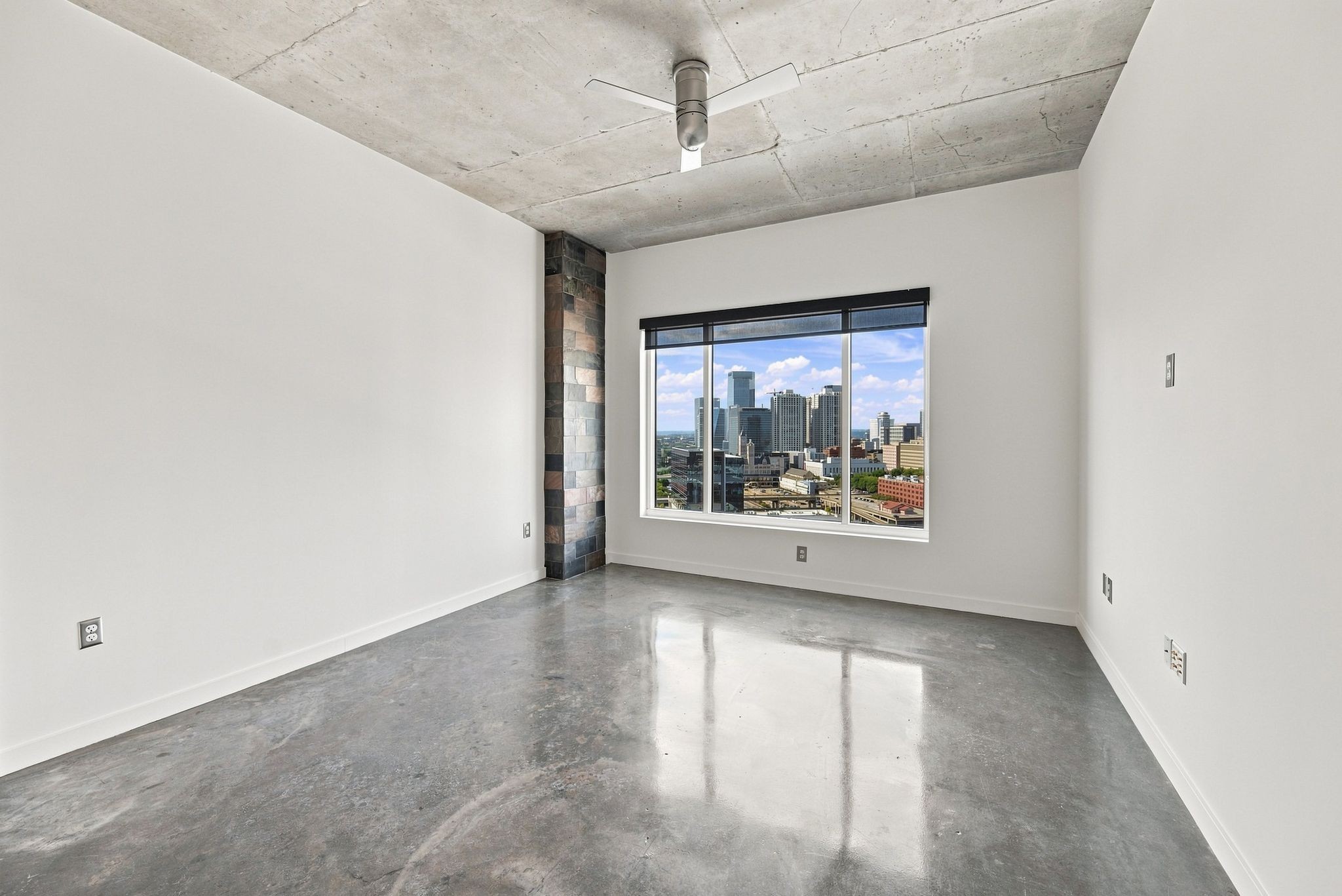 600 12th Ave, S Unit: 1915