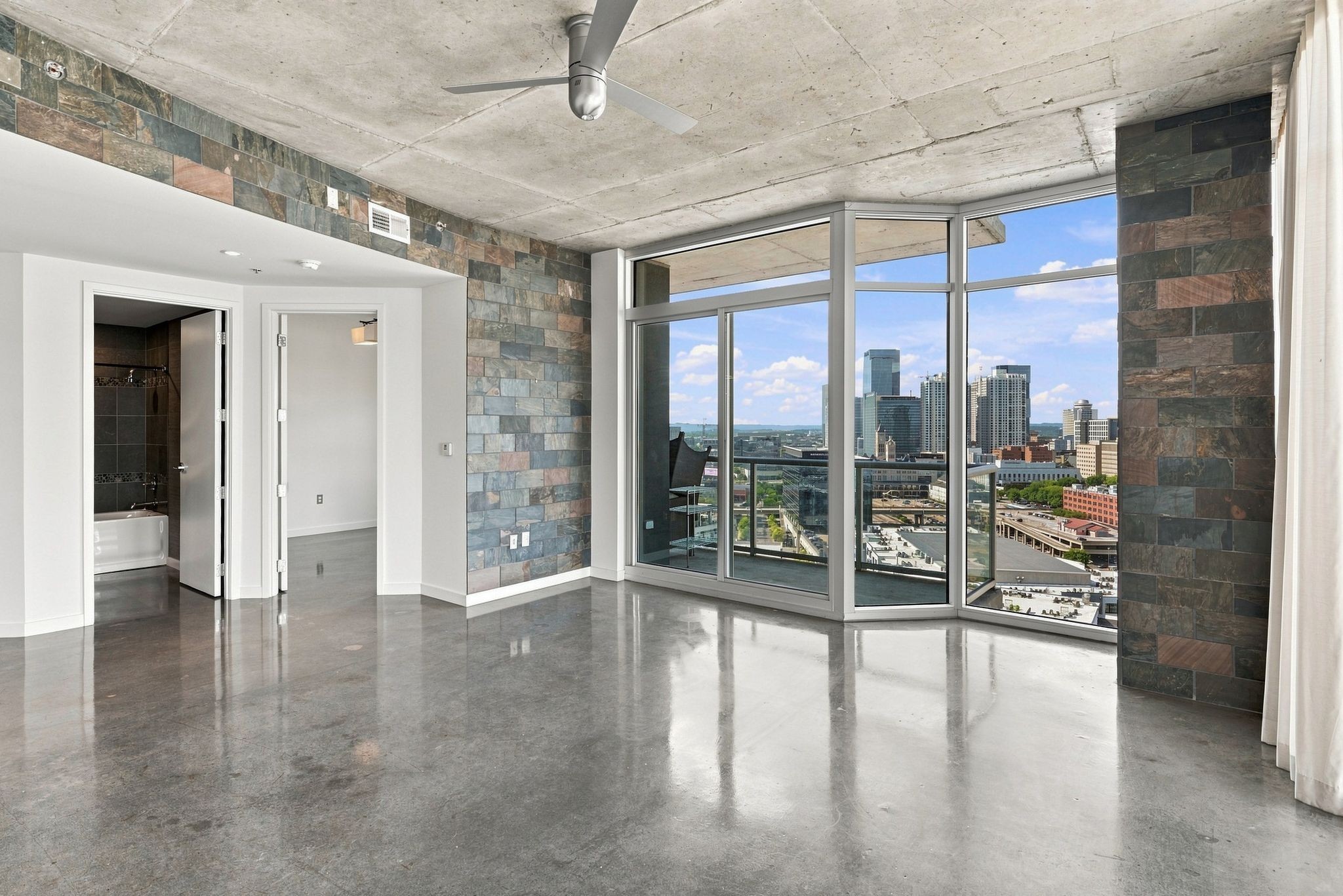 600 12th Ave, S Unit: 1915
