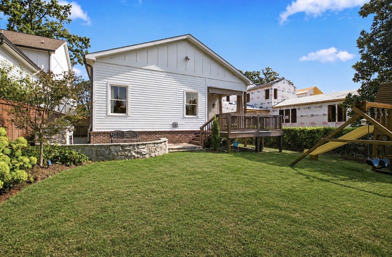 1119A Biltmore Dr