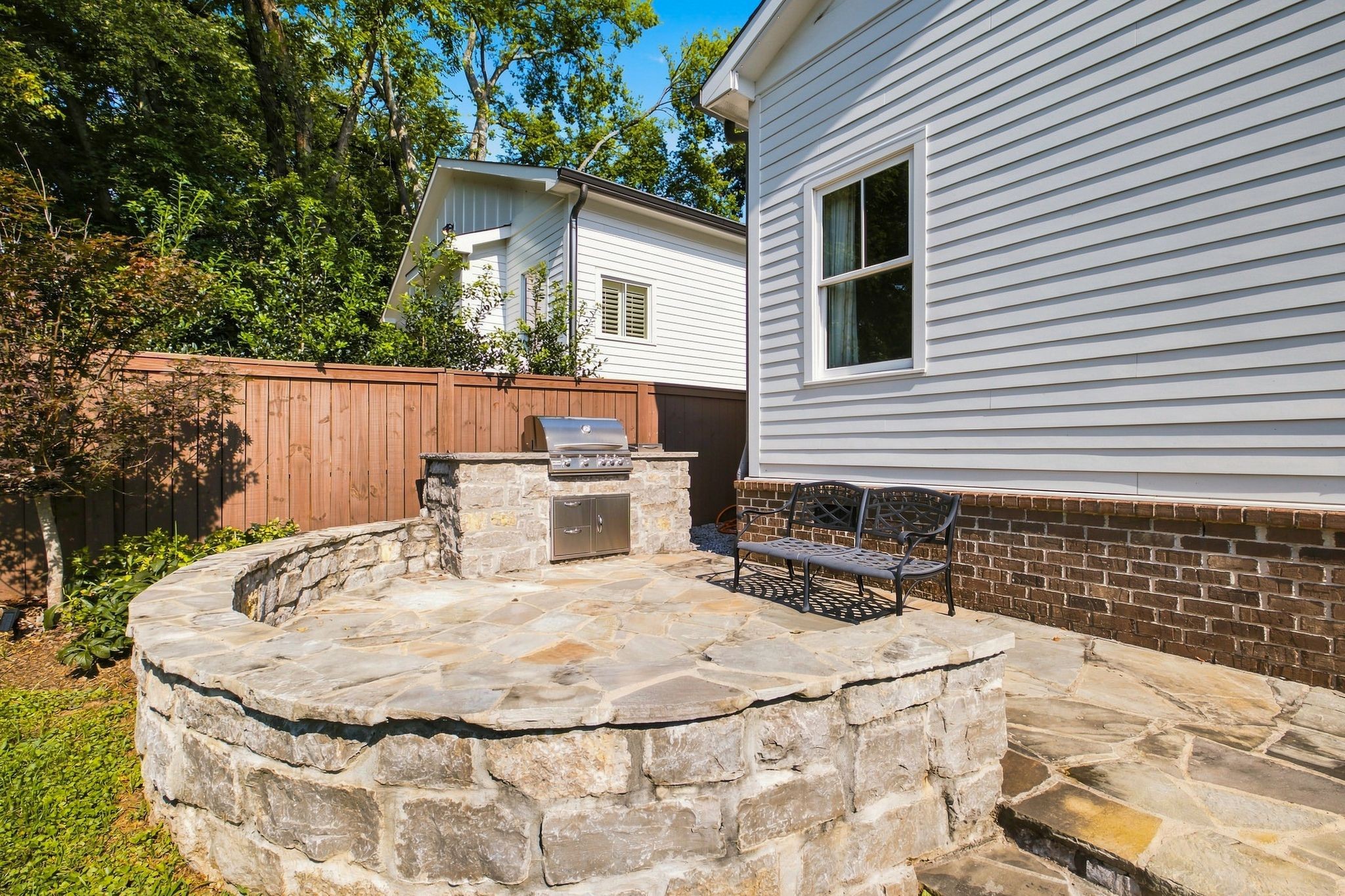 1119A Biltmore Dr