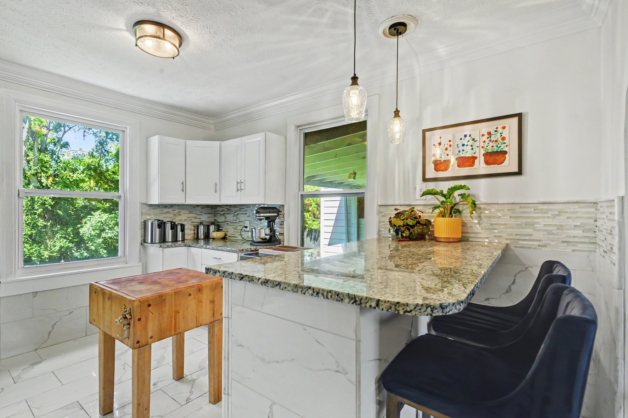 1207 Kenwood Dr