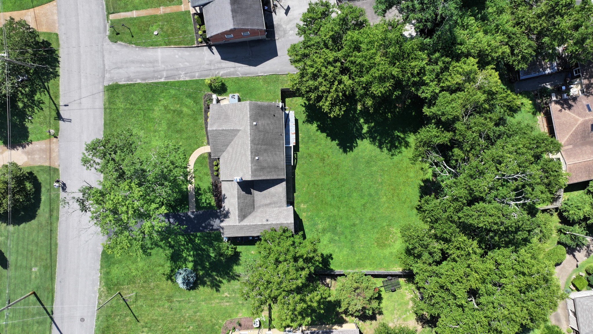 1207 Kenwood Dr