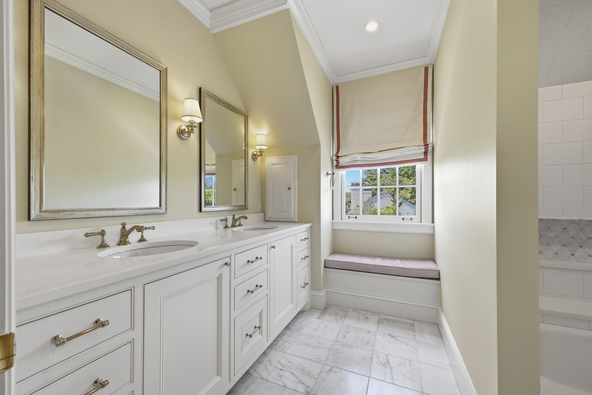204 Sunnyside Dr