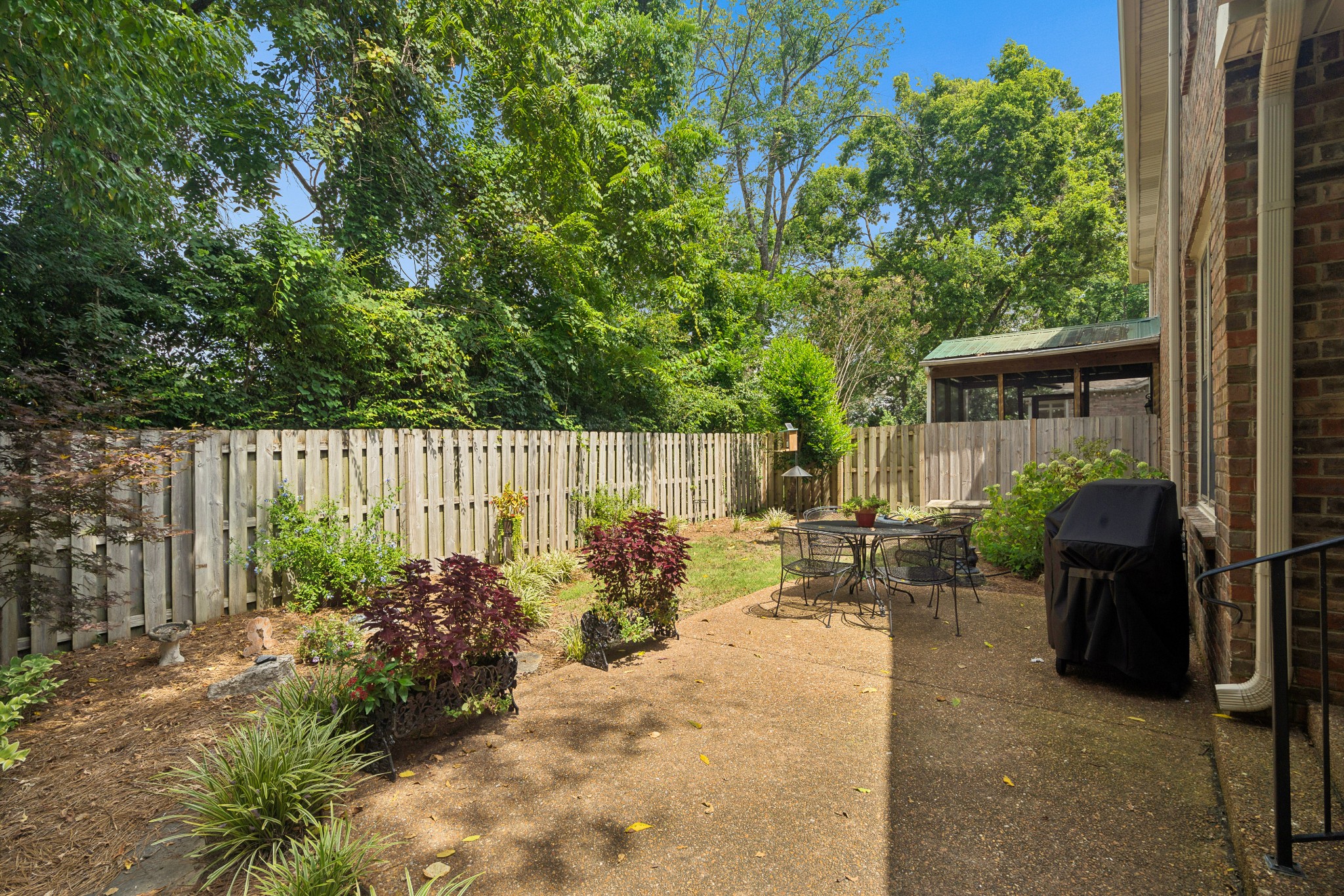 1922 Randolph Pl