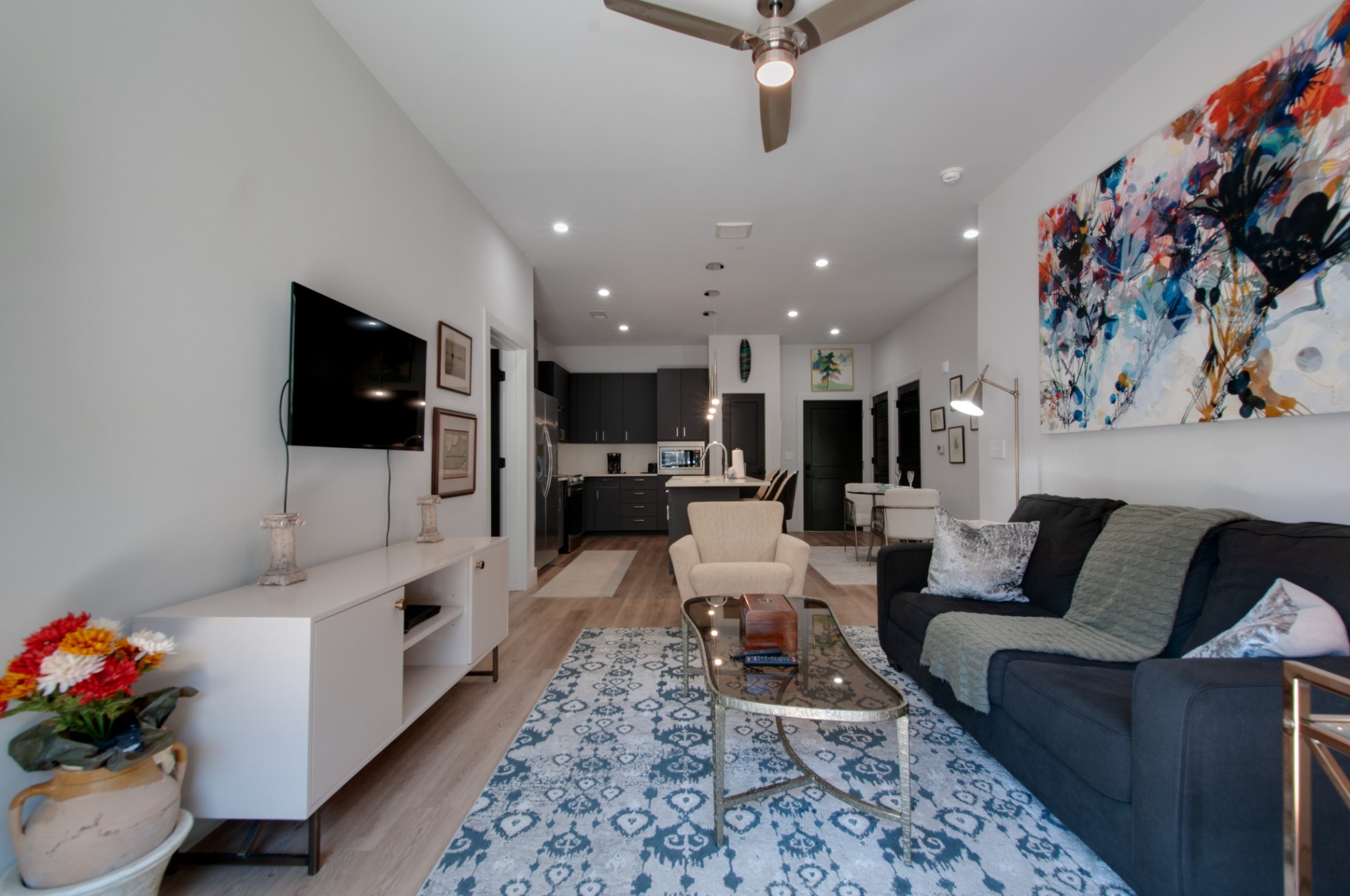 3106 Long Blvd