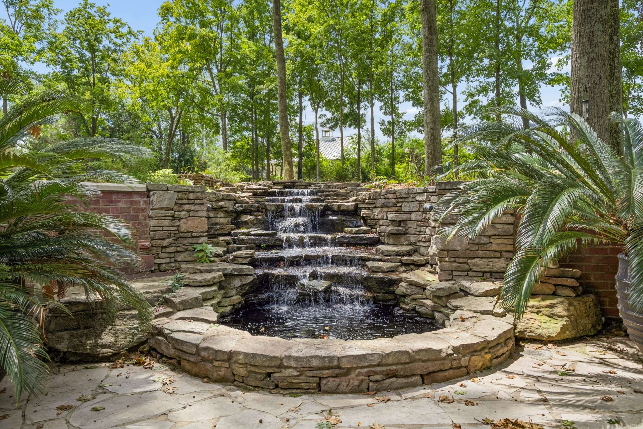 943 Oak Valley Ln