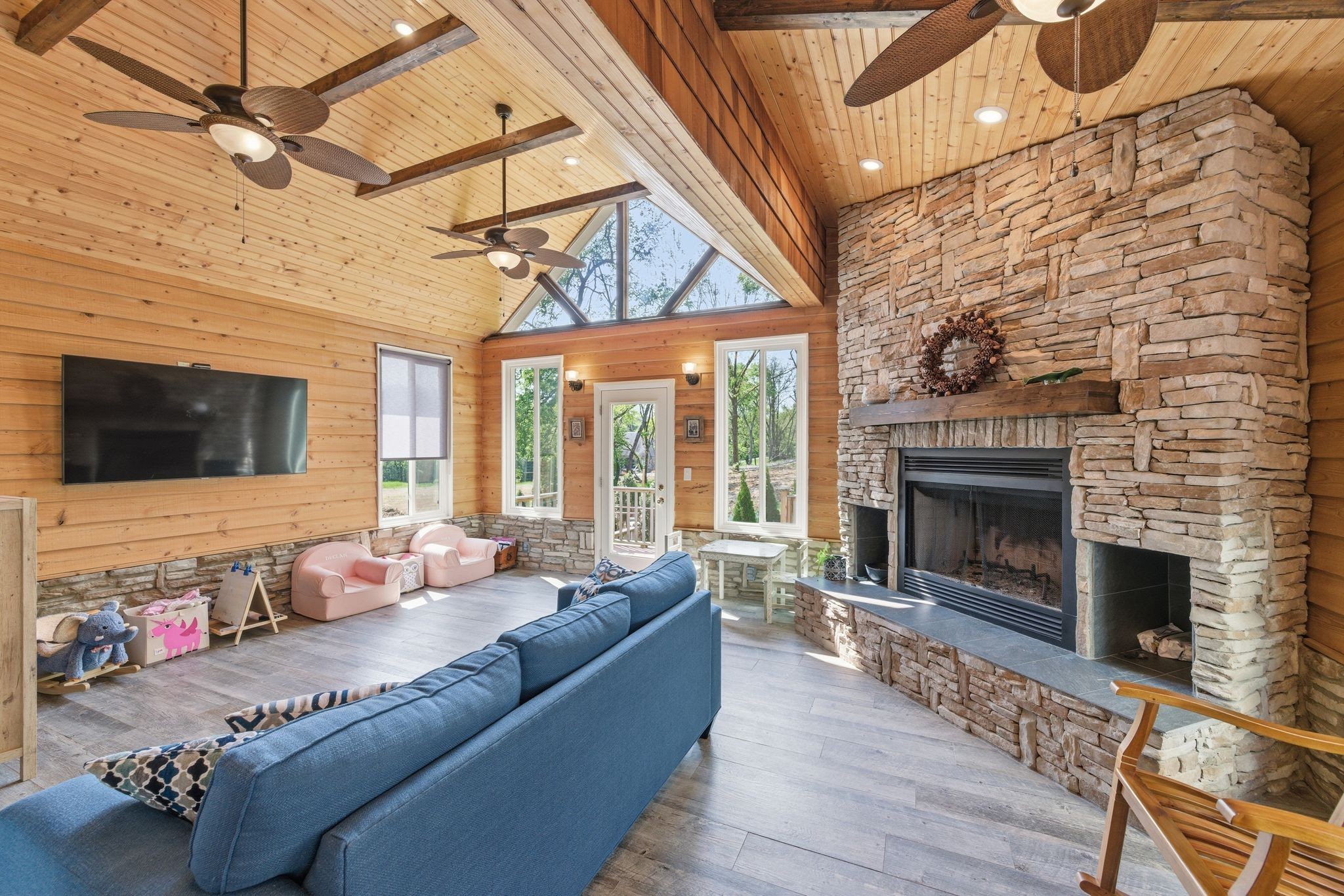 236 Burlington Pl