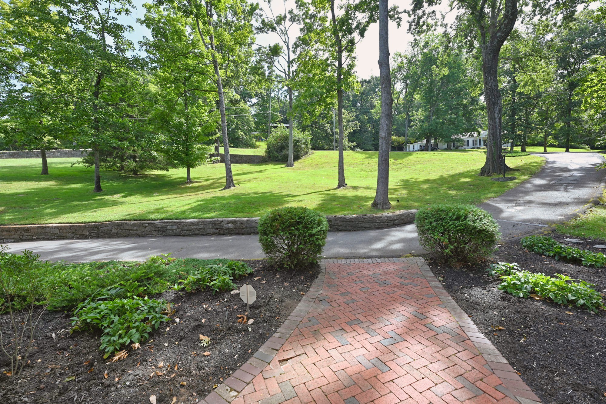 5309 Camelot Ct