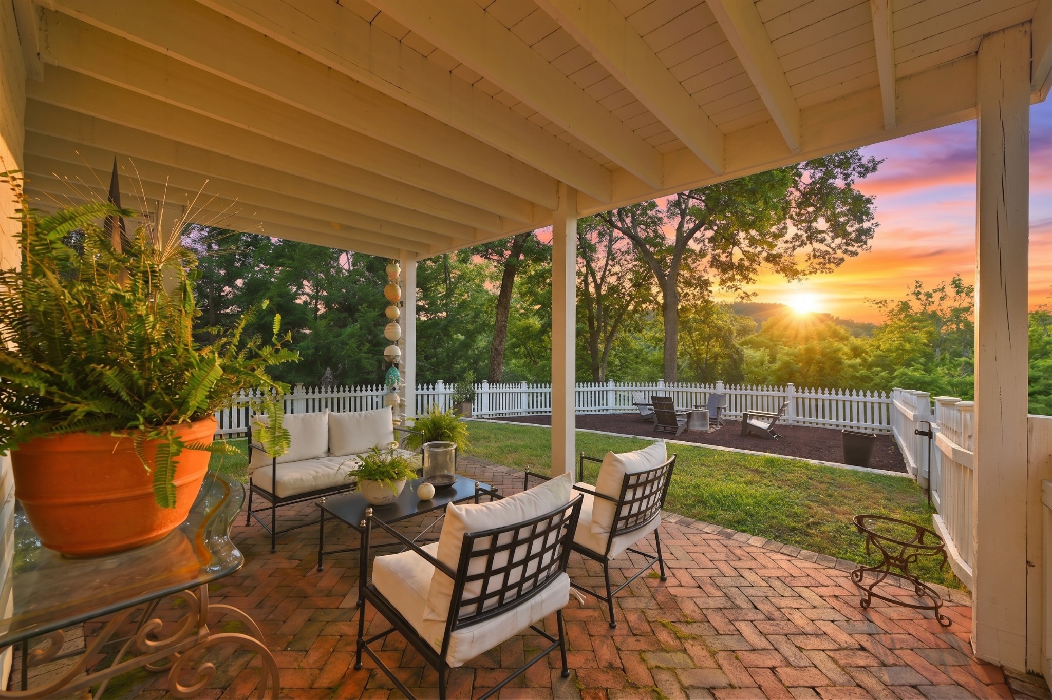 5309 Camelot Ct