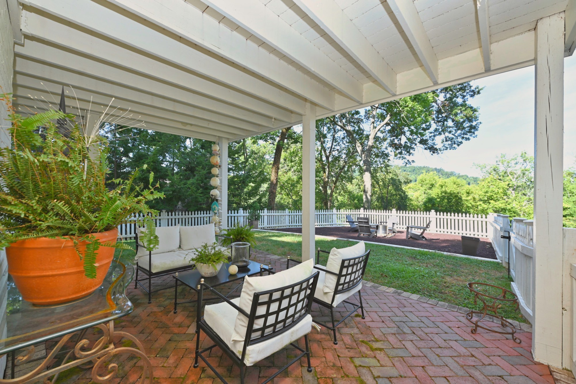 5309 Camelot Ct