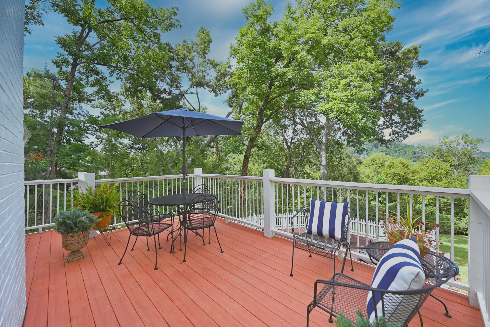 5309 Camelot Ct