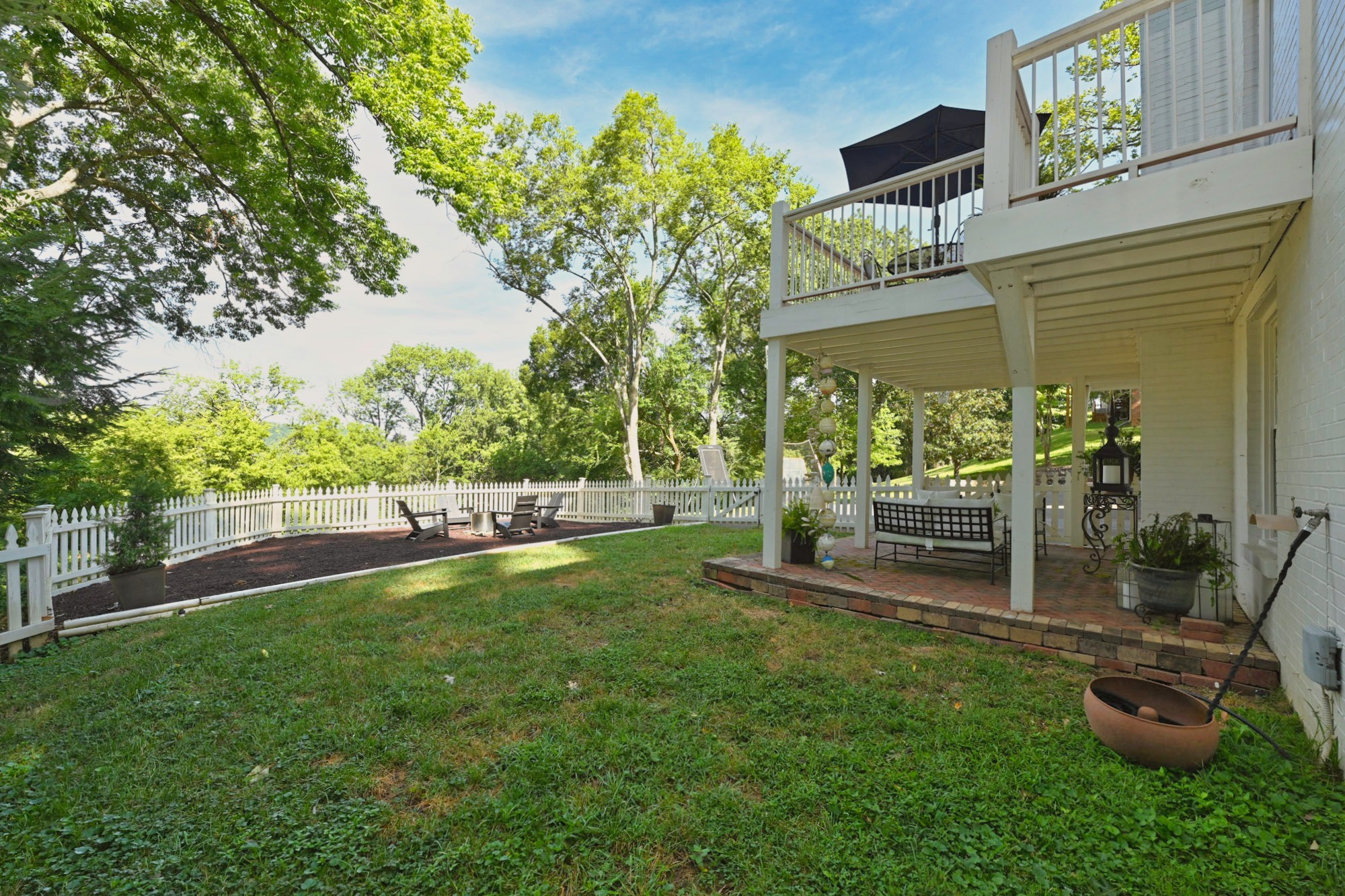 5309 Camelot Ct