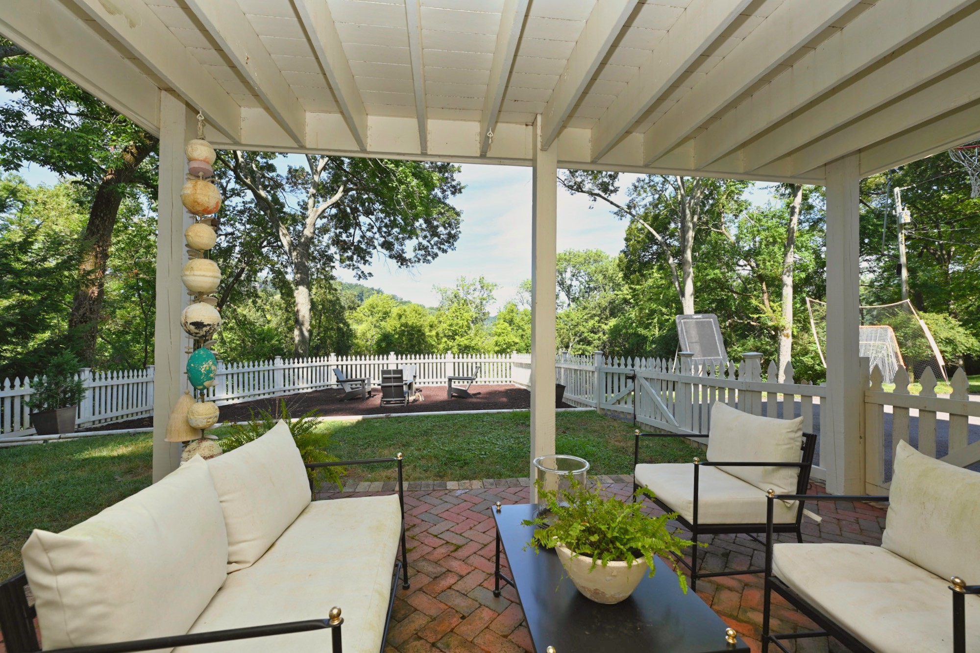 5309 Camelot Ct