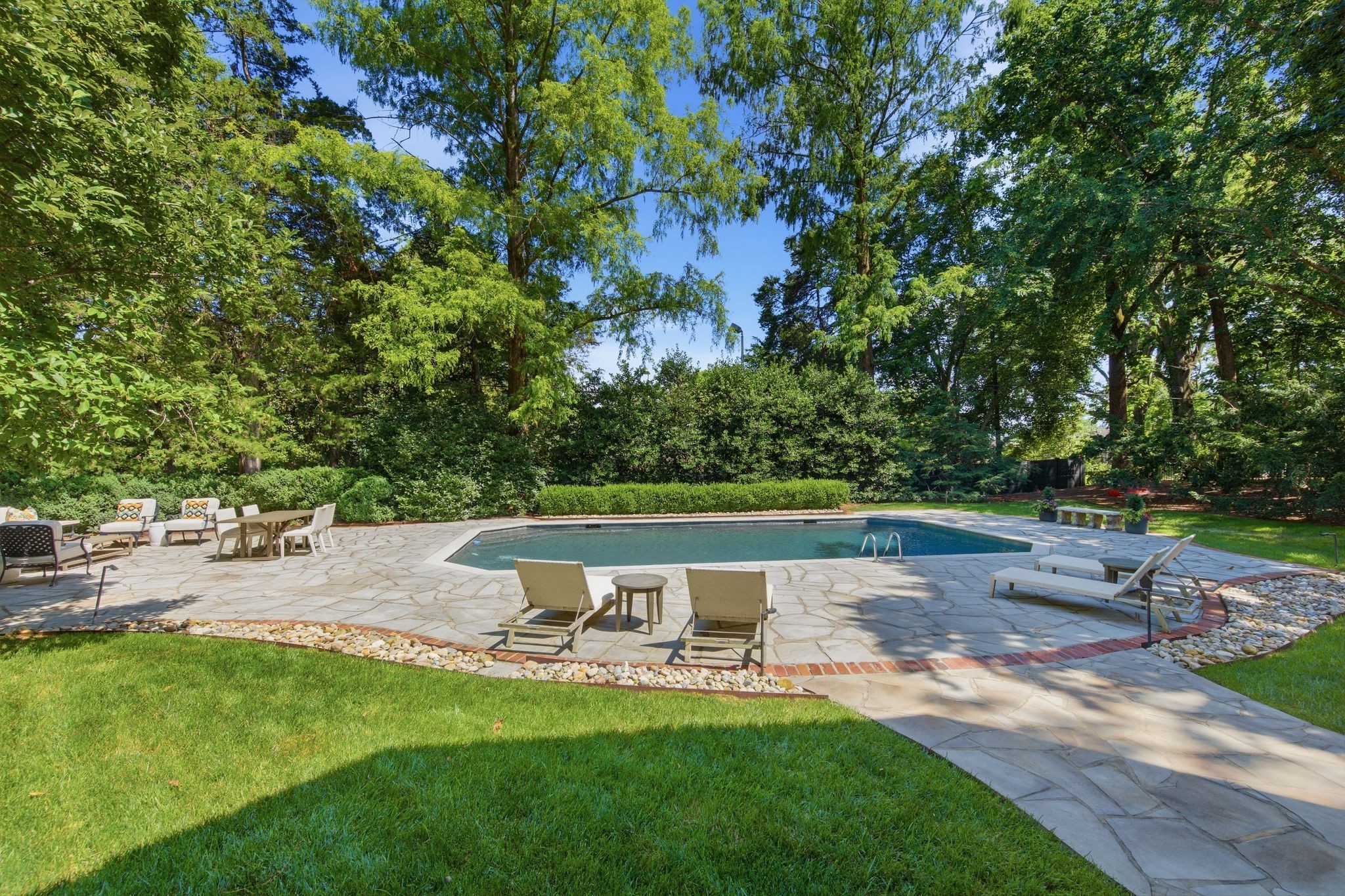 200 Brook Hollow Rd