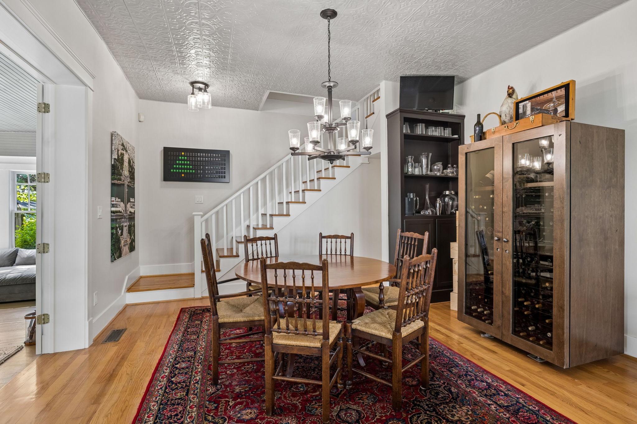 1011 W Main St