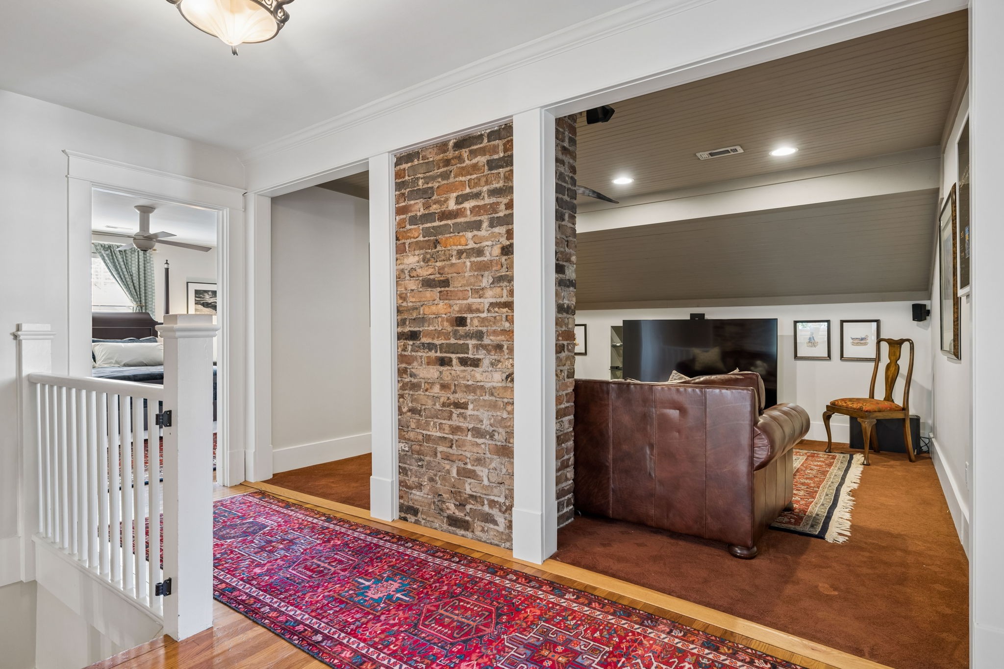 1011 W Main St