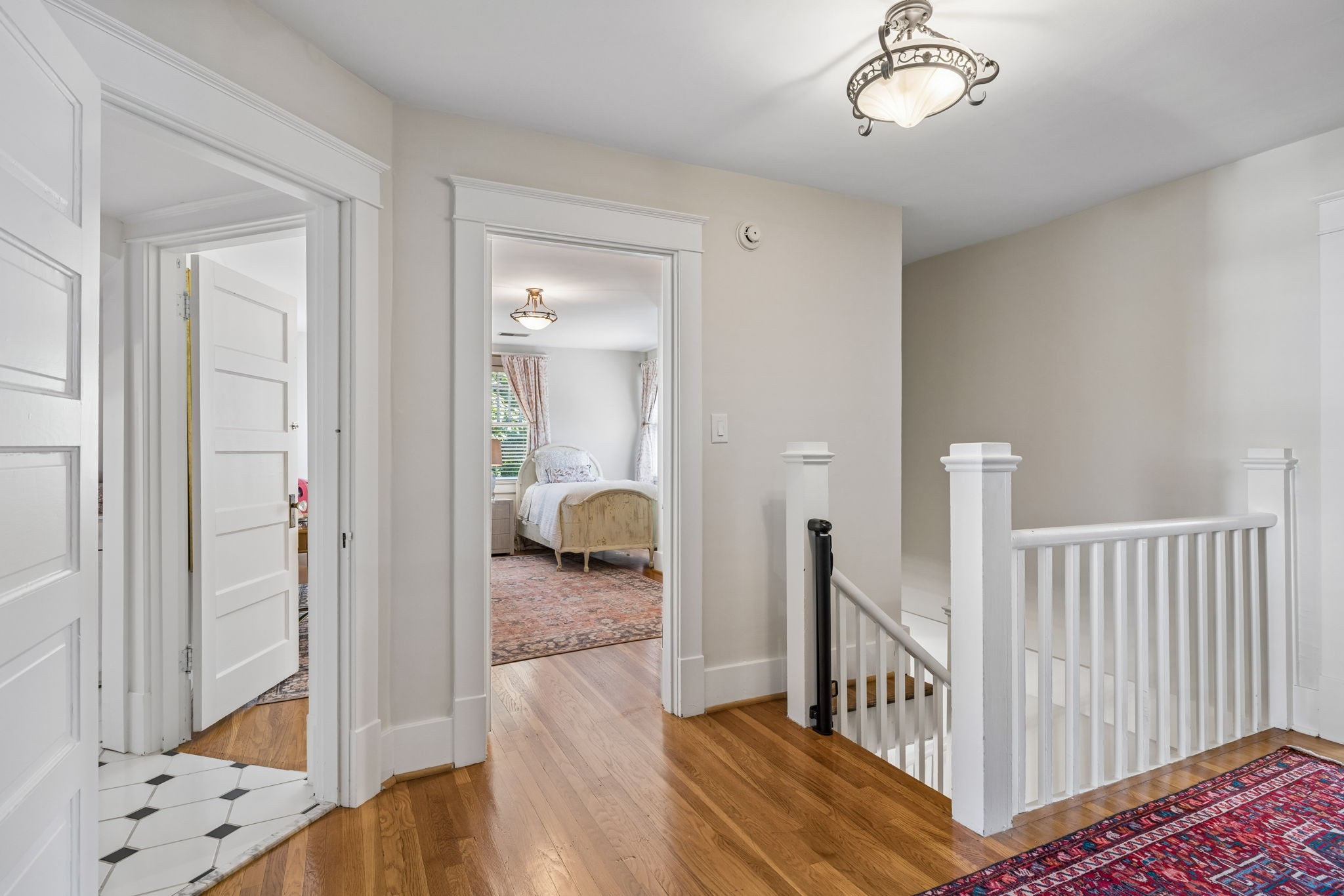 1011 W Main St