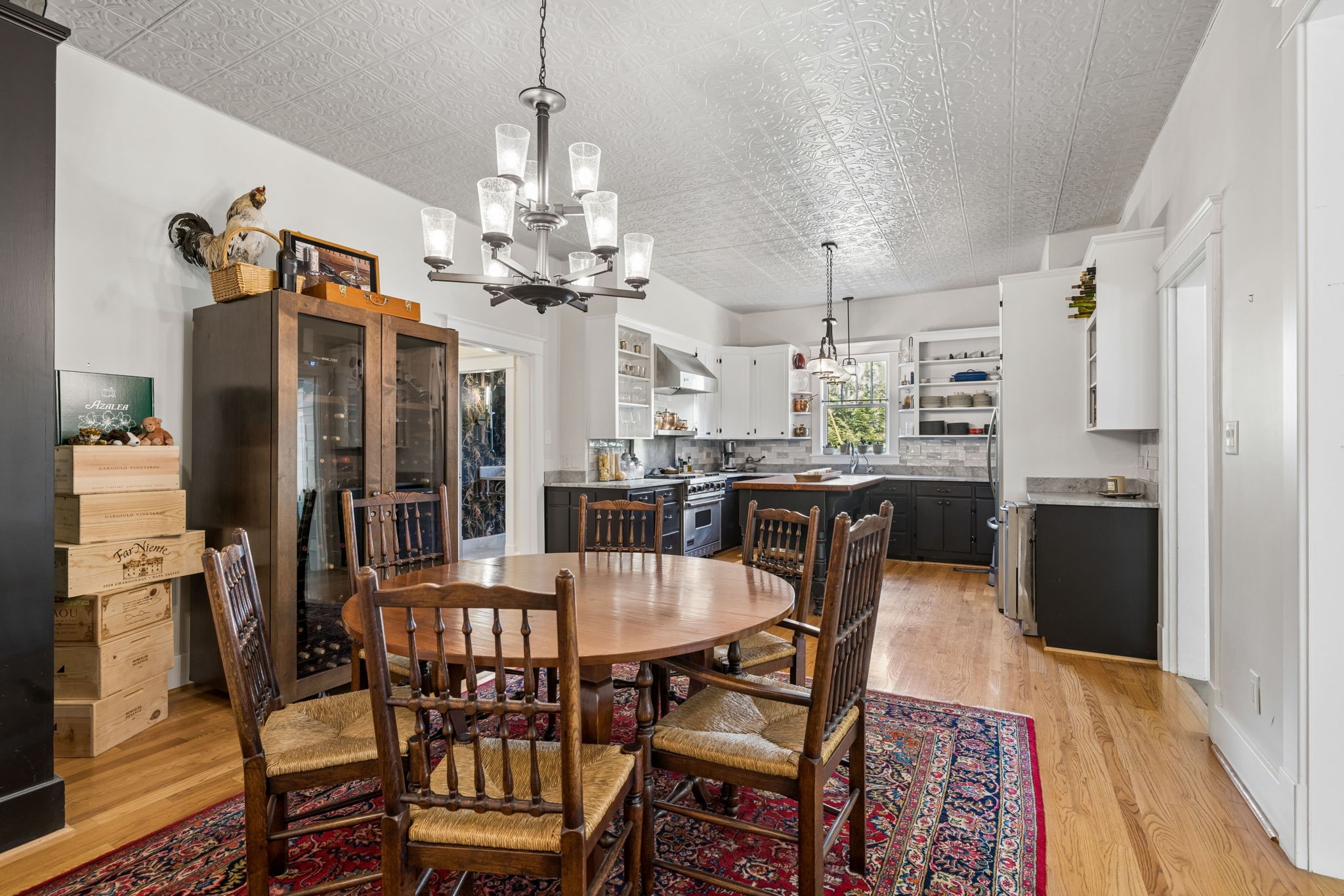 1011 W Main St
